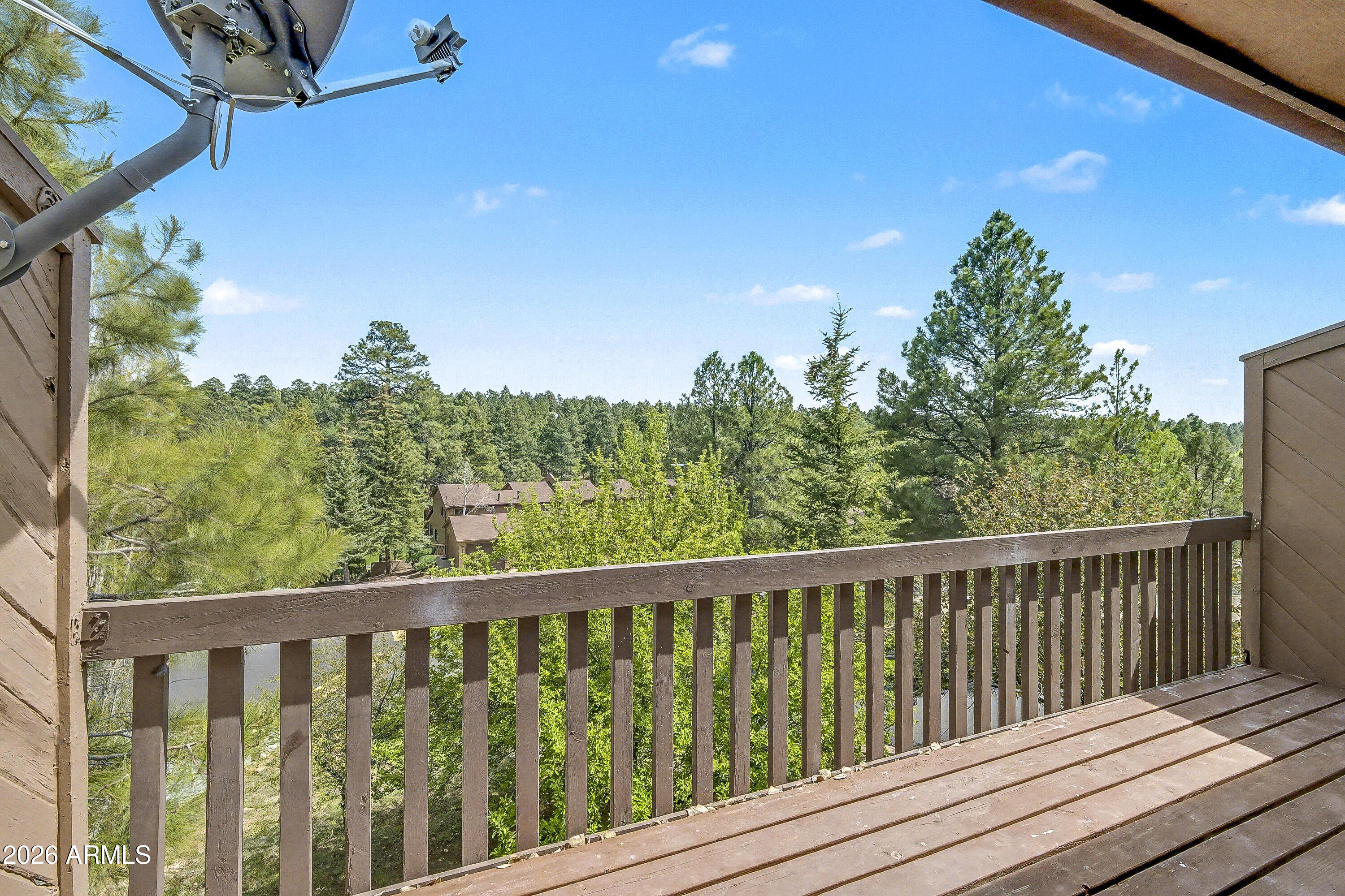 2404 N WHISPERING PINES Way