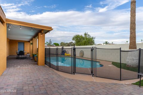 Single Family Residence in Phoenix AZ 10049 25TH Street 33.jpg