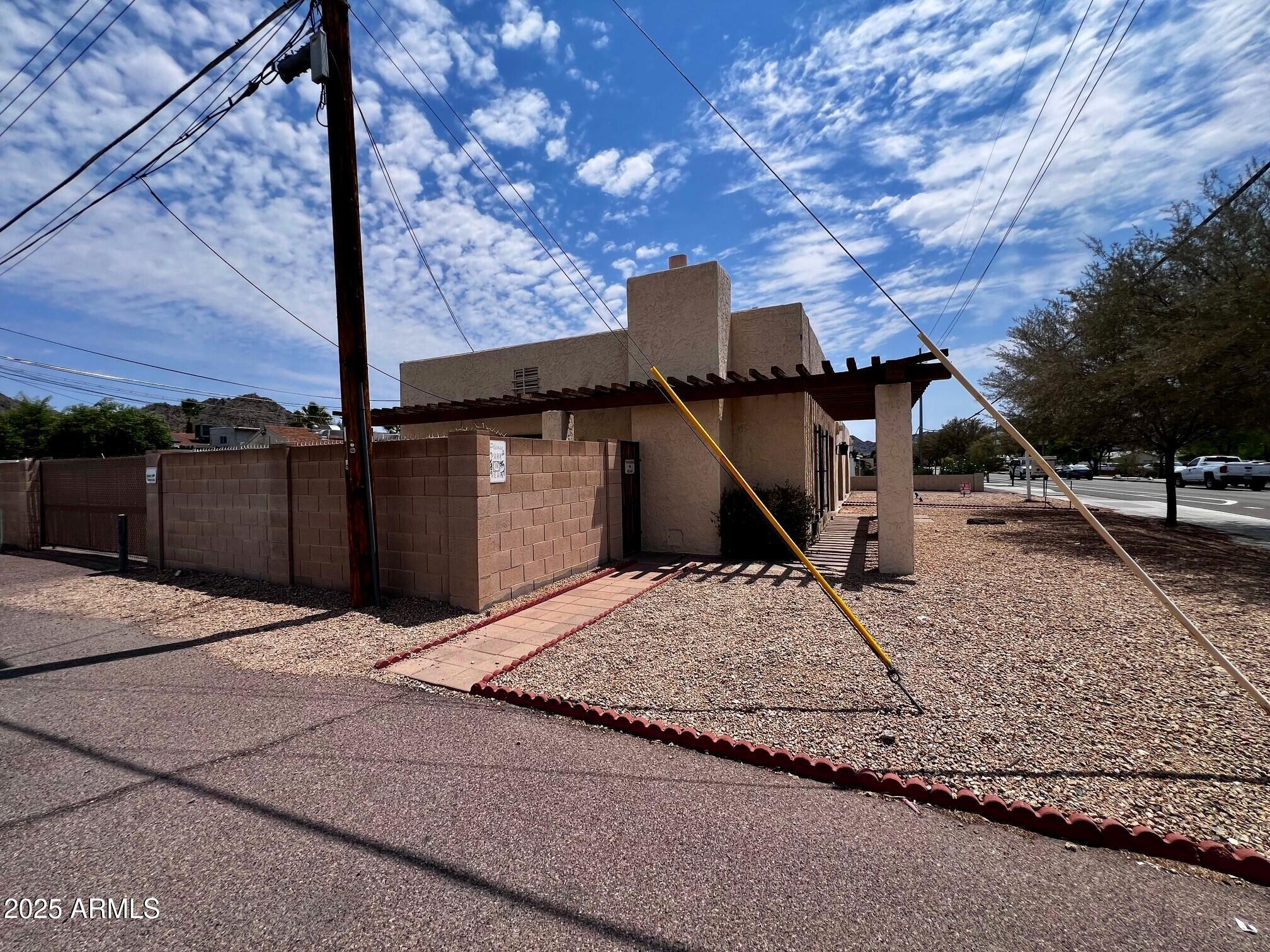 16 E HATCHER Road