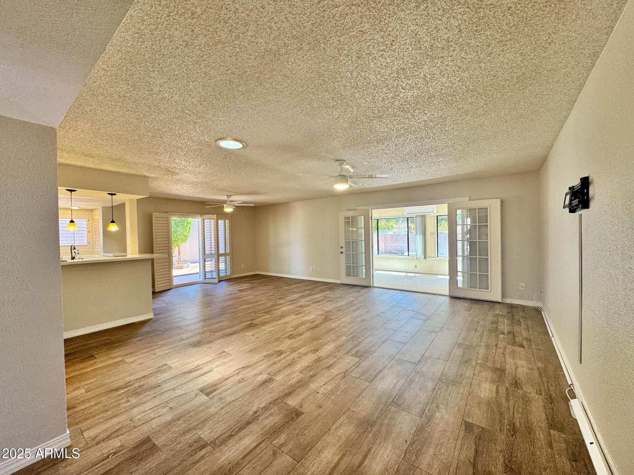 10401 E TWILIGHT Drive