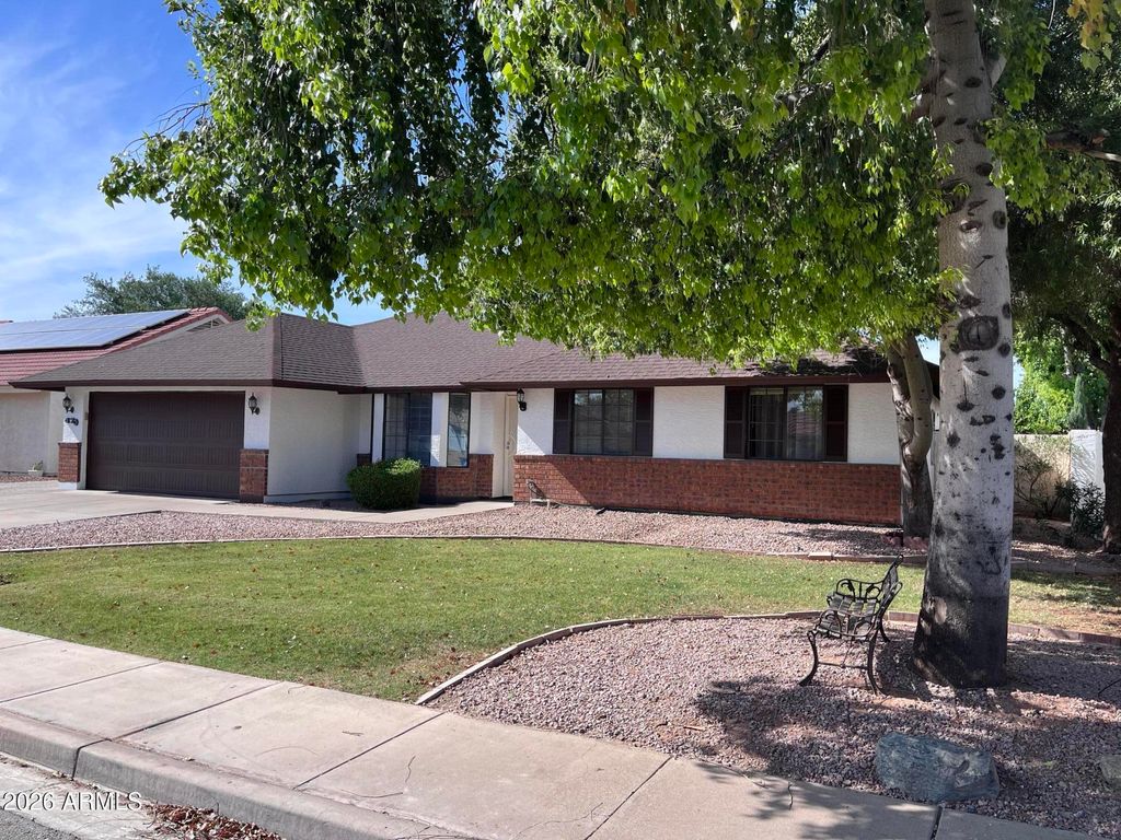 Photo of 470 E San Angelo Avenue, Gilbert, AZ 85234 (MLS # 7019220)