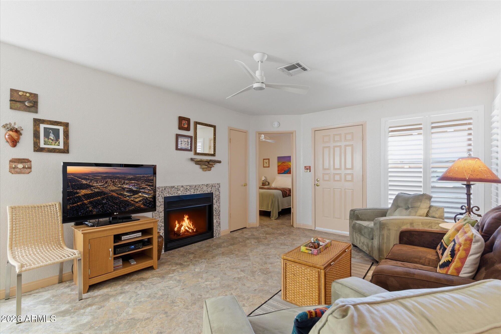 501 W TONOPAH Drive 6