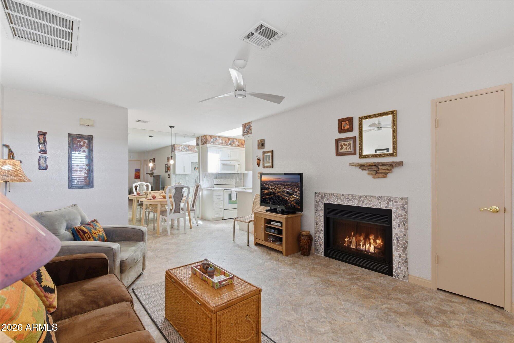 501 W TONOPAH Drive 6