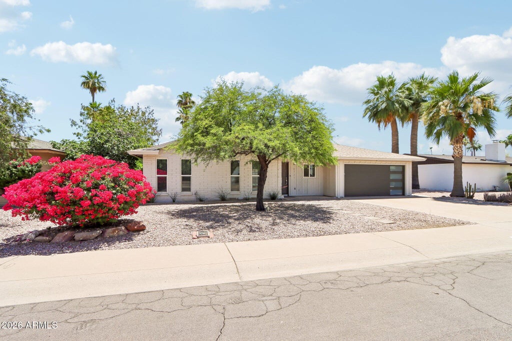Photo of 8731 E Sandalwood Drive, Scottsdale, AZ 85250 (MLS # 7035741)