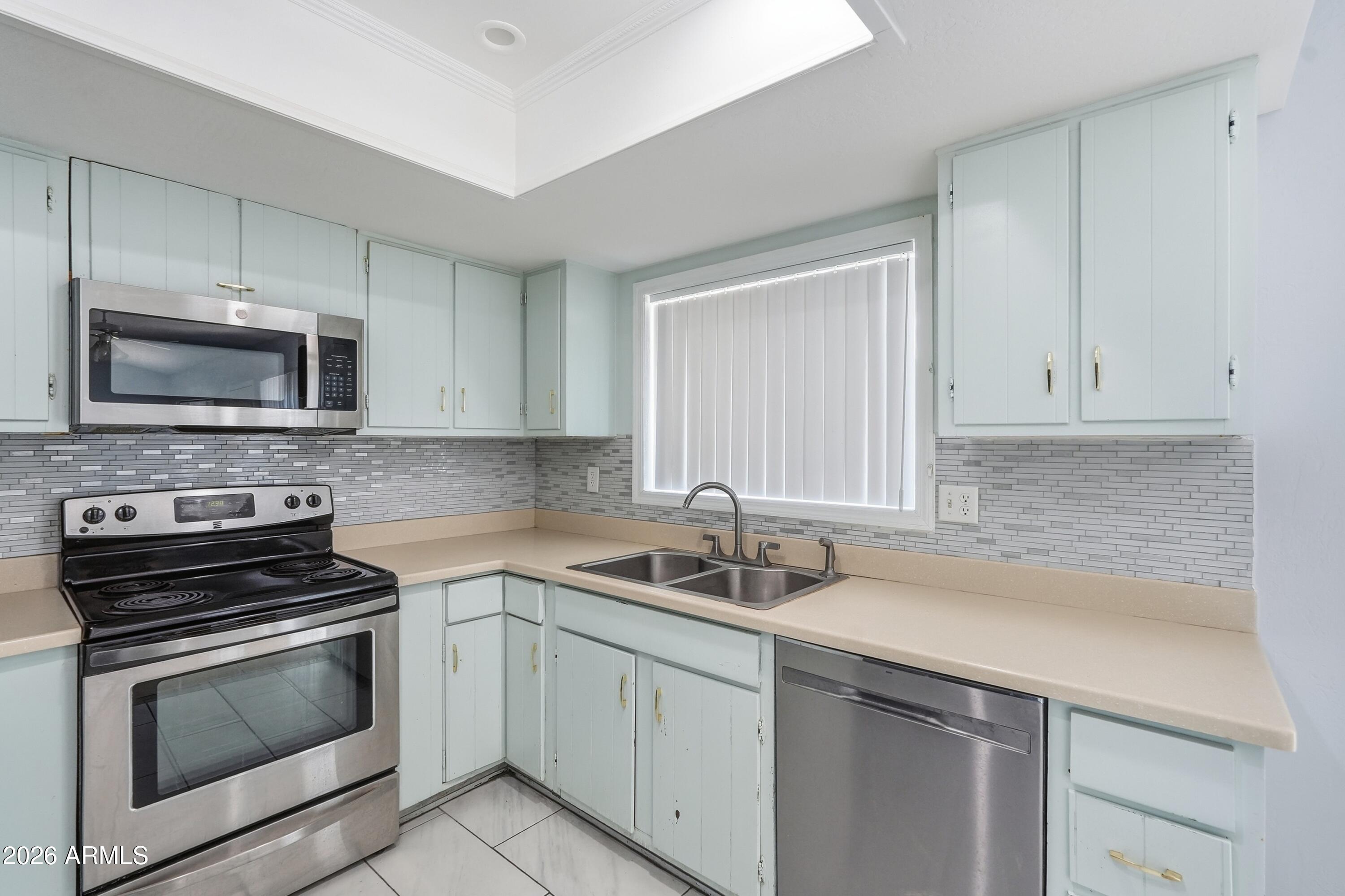126 W LOMA VISTA Drive 101