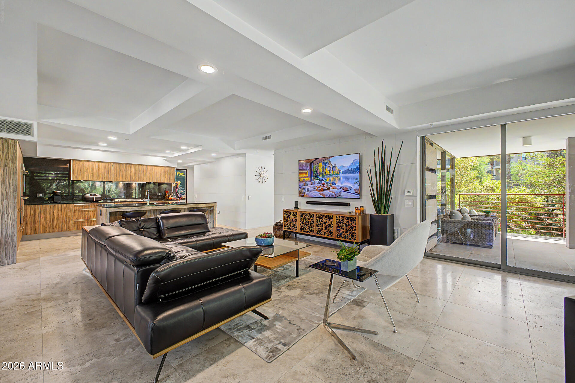 7131 E RANCHO VISTA Drive 2006