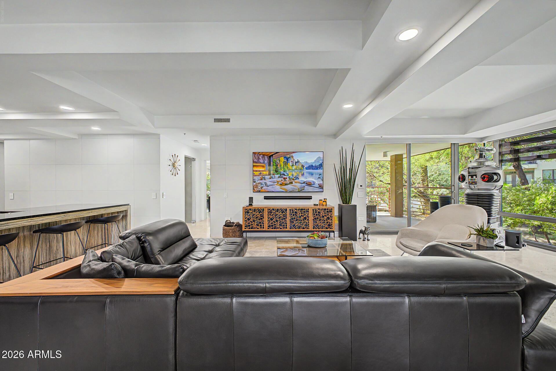 7131 E RANCHO VISTA Drive 2006