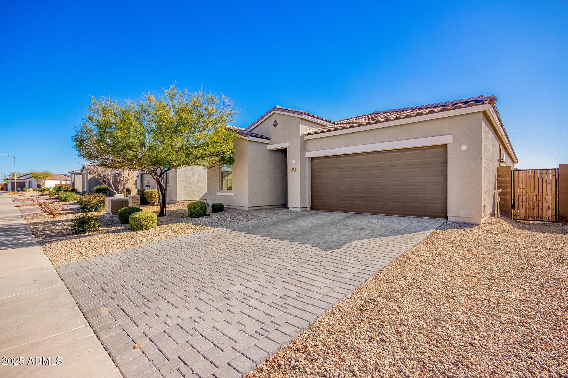1653 W TOLTEC Drive