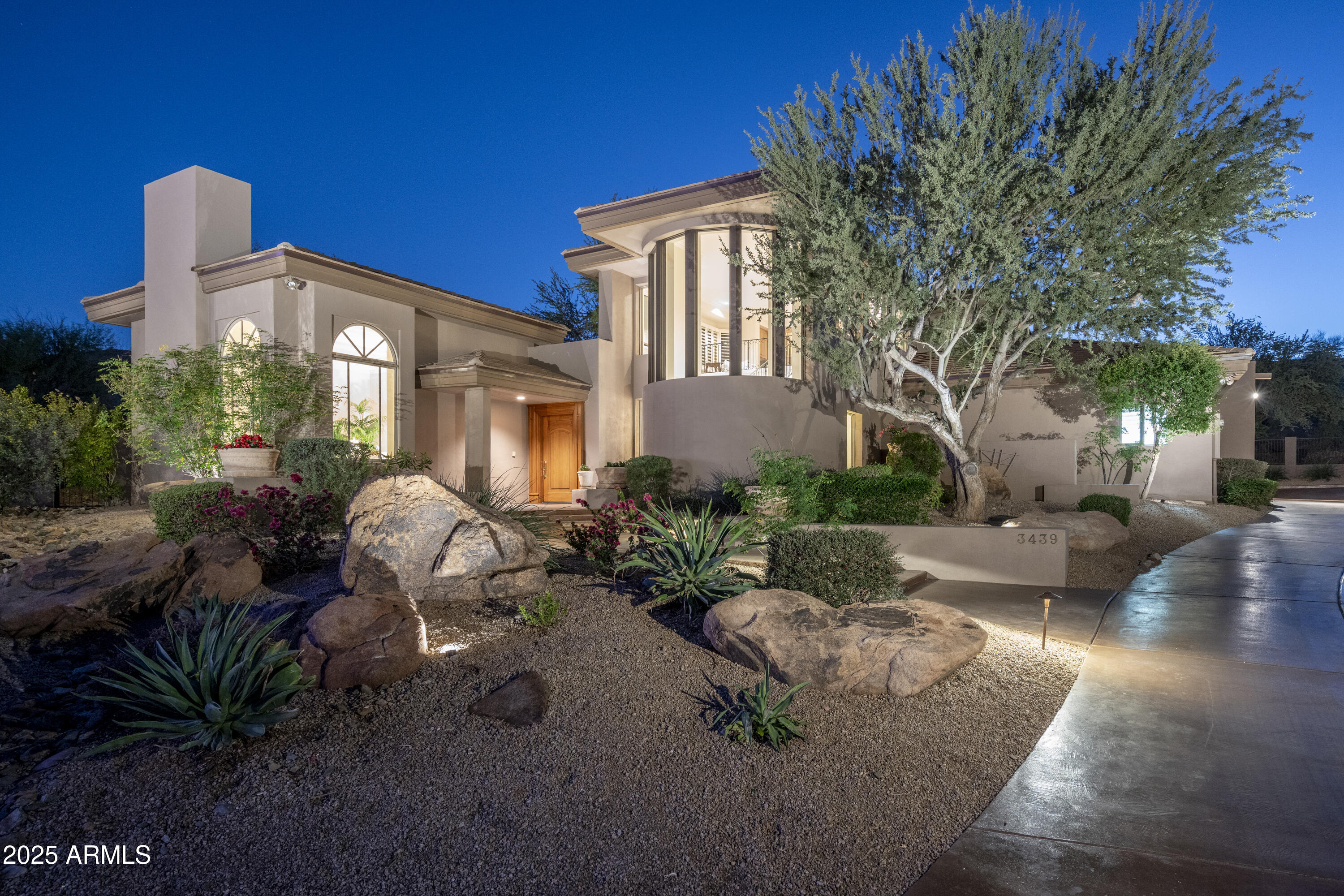 3439 E TONTO Drive