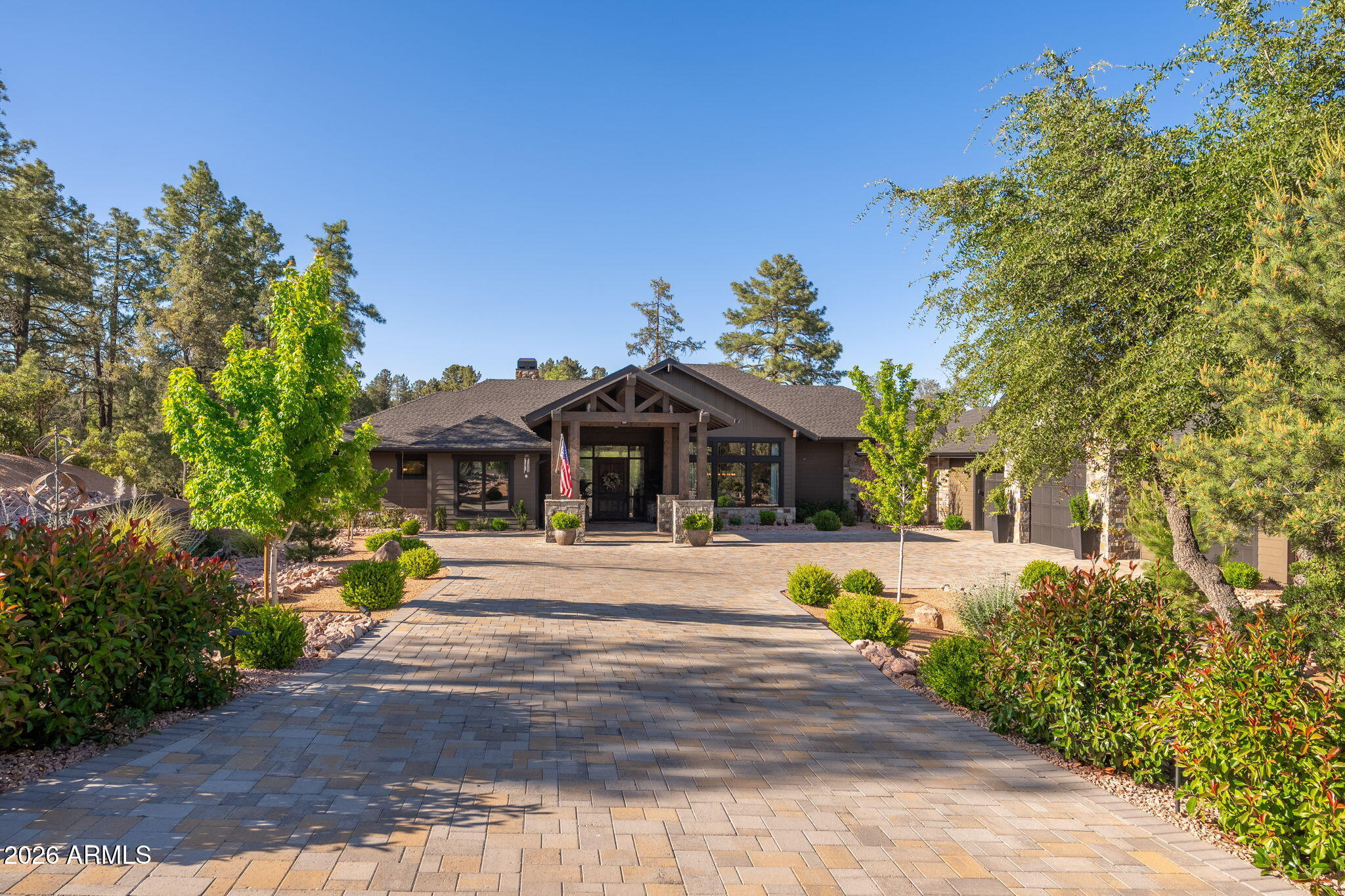 602 N Redbud Circle