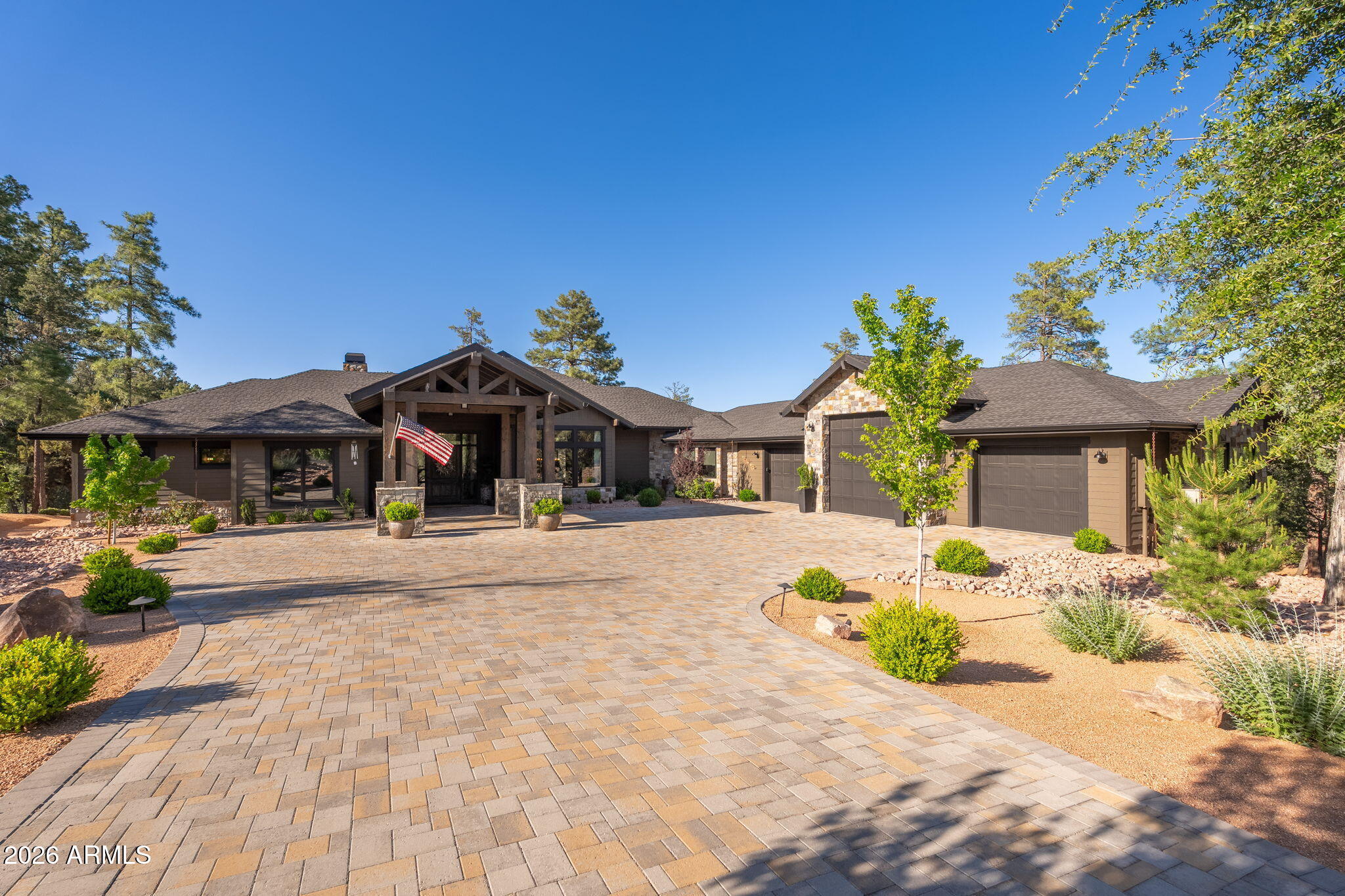 602 N Redbud Circle