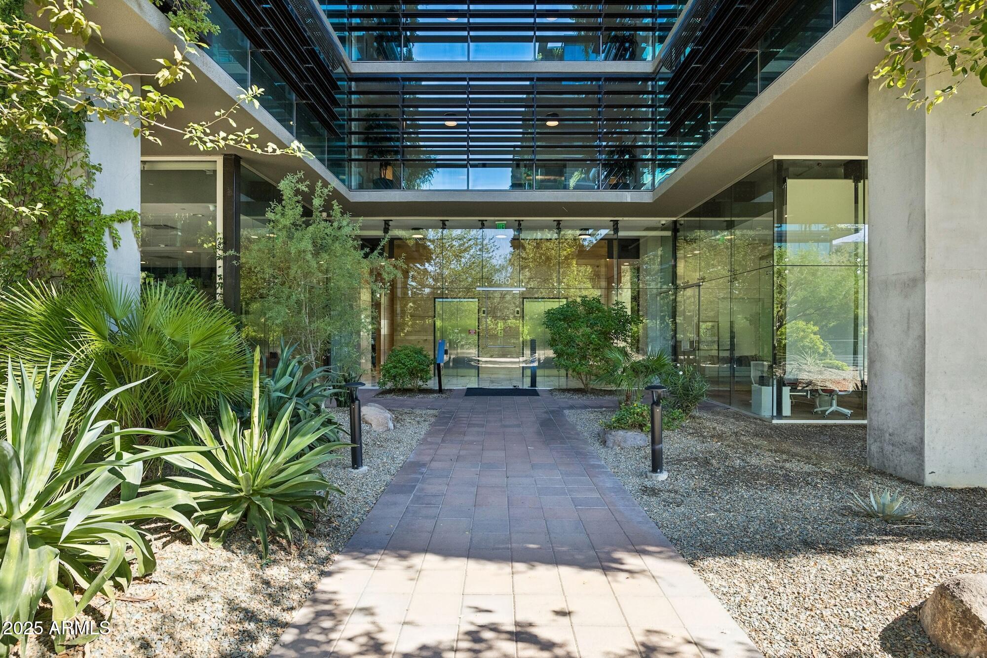 7180 E KIERLAND Boulevard 218