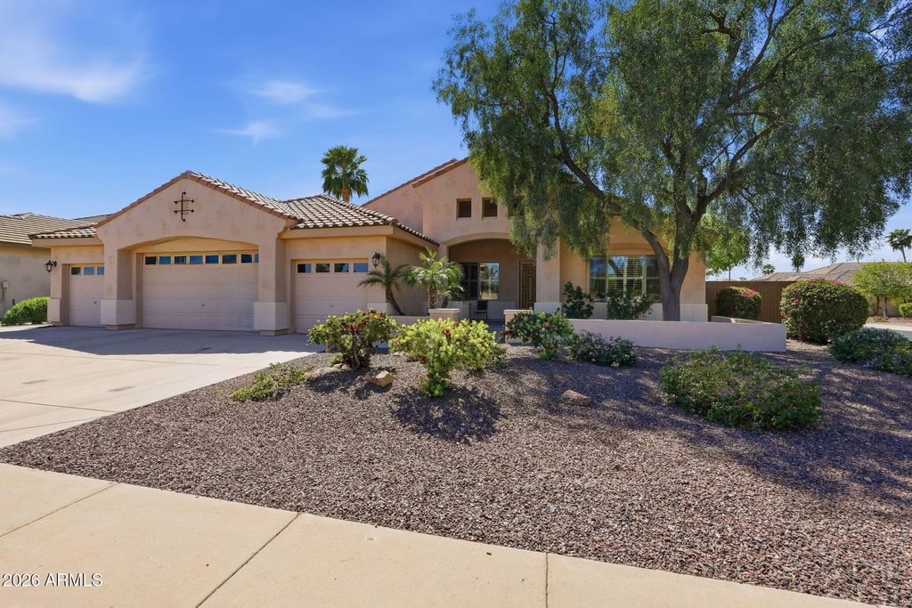 Photo of 12815 W Campina Drive, Litchfield Park, AZ 85340 (MLS # 7001368)
