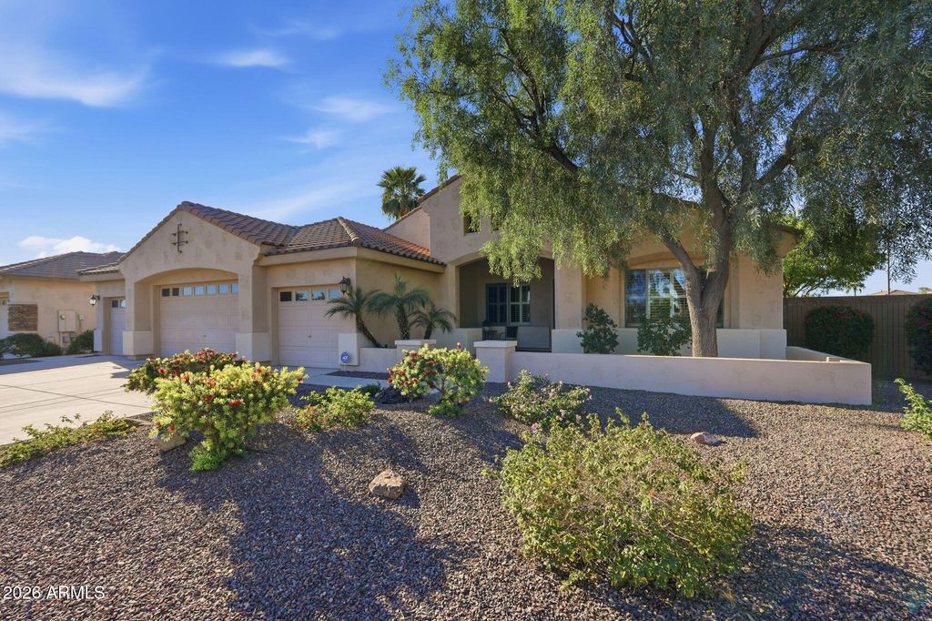 Photo of 12815 W Campina Drive, Litchfield Park, AZ 85340 (MLS # 7001368)