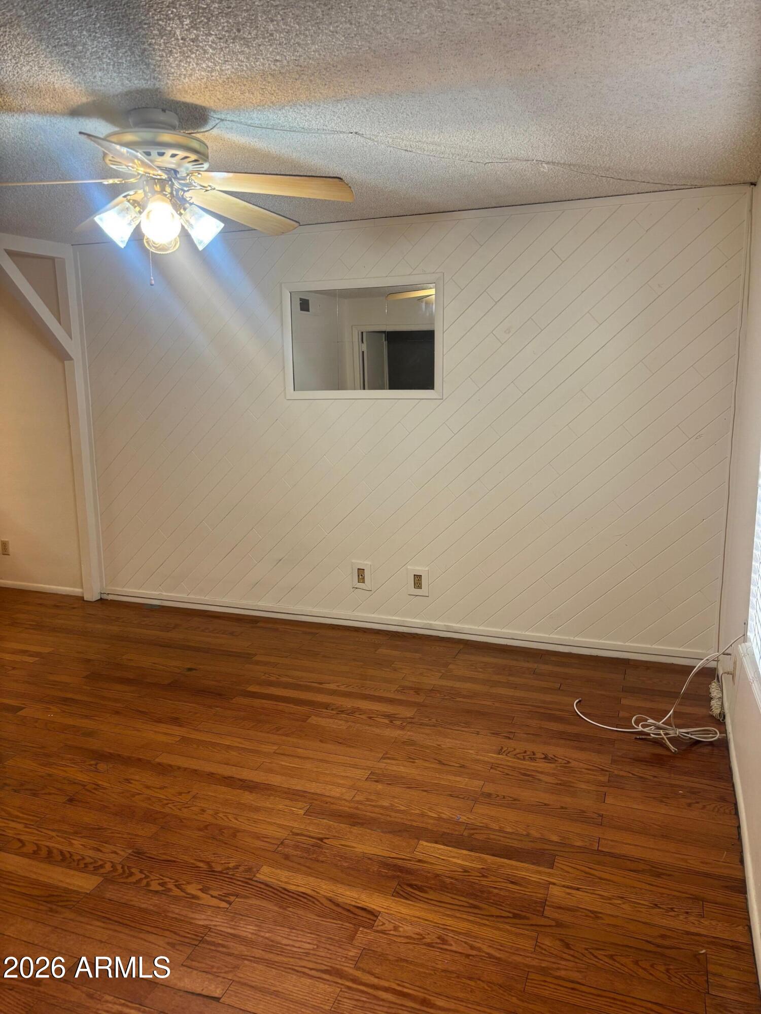 1432 W Emerald Avenue 4