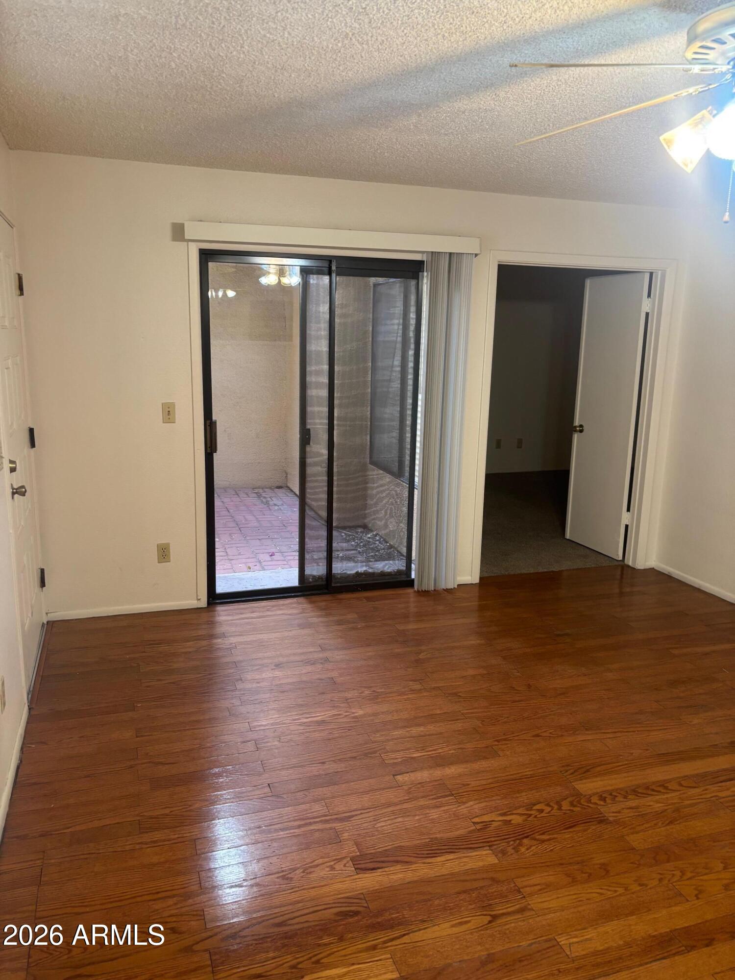 1432 W Emerald Avenue 4