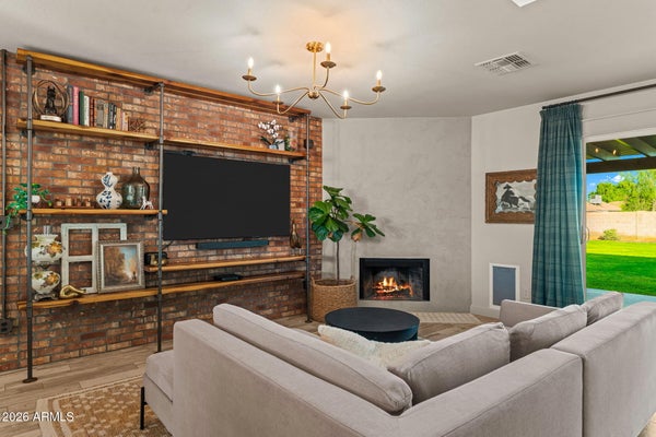 633 N ROOSEVELT AVE, CHANDLER, AZ 85226 - Image ac39892d47b2dd2411d9cc4e12bb3fa4/3823840506