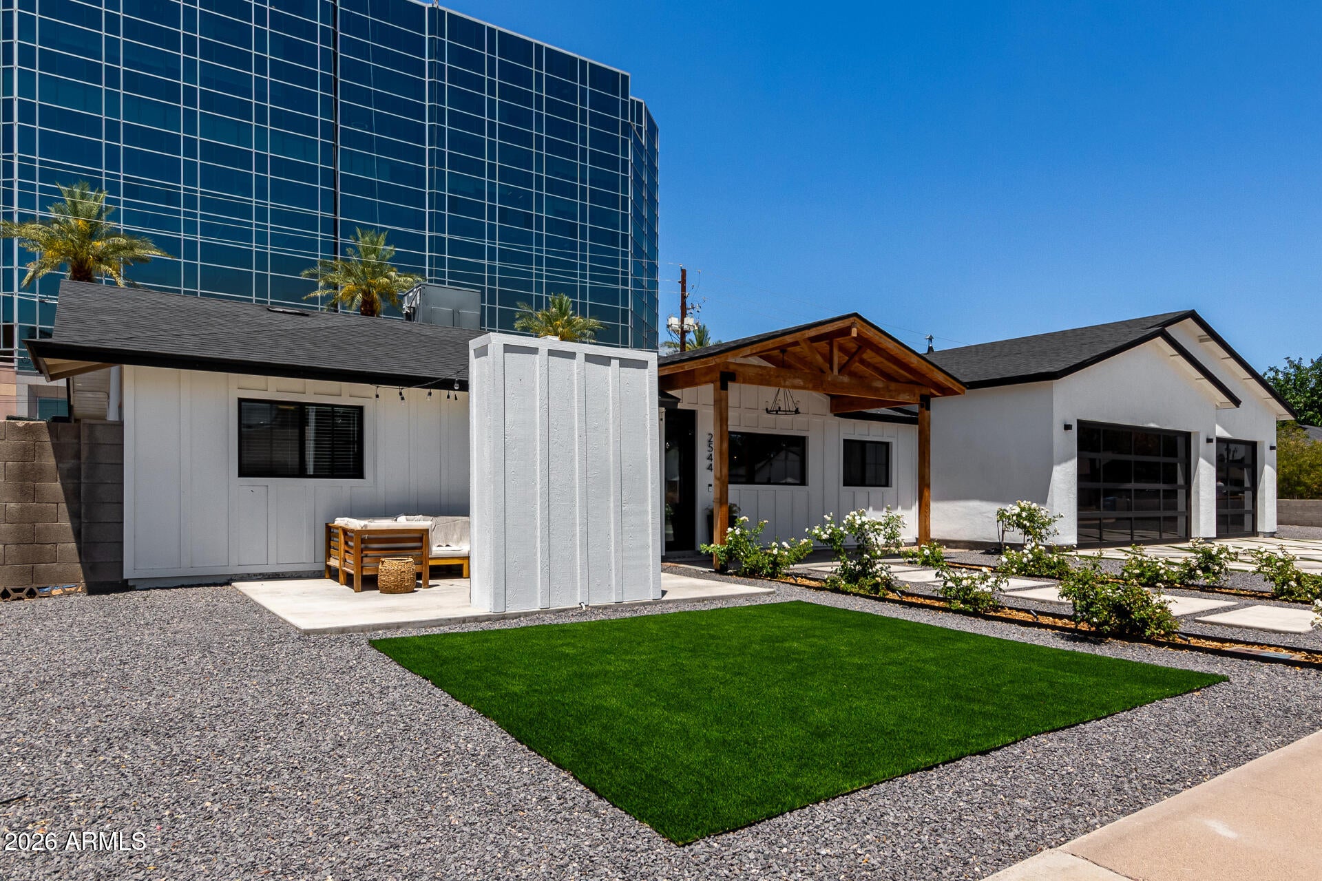 2544 E Pierson Street