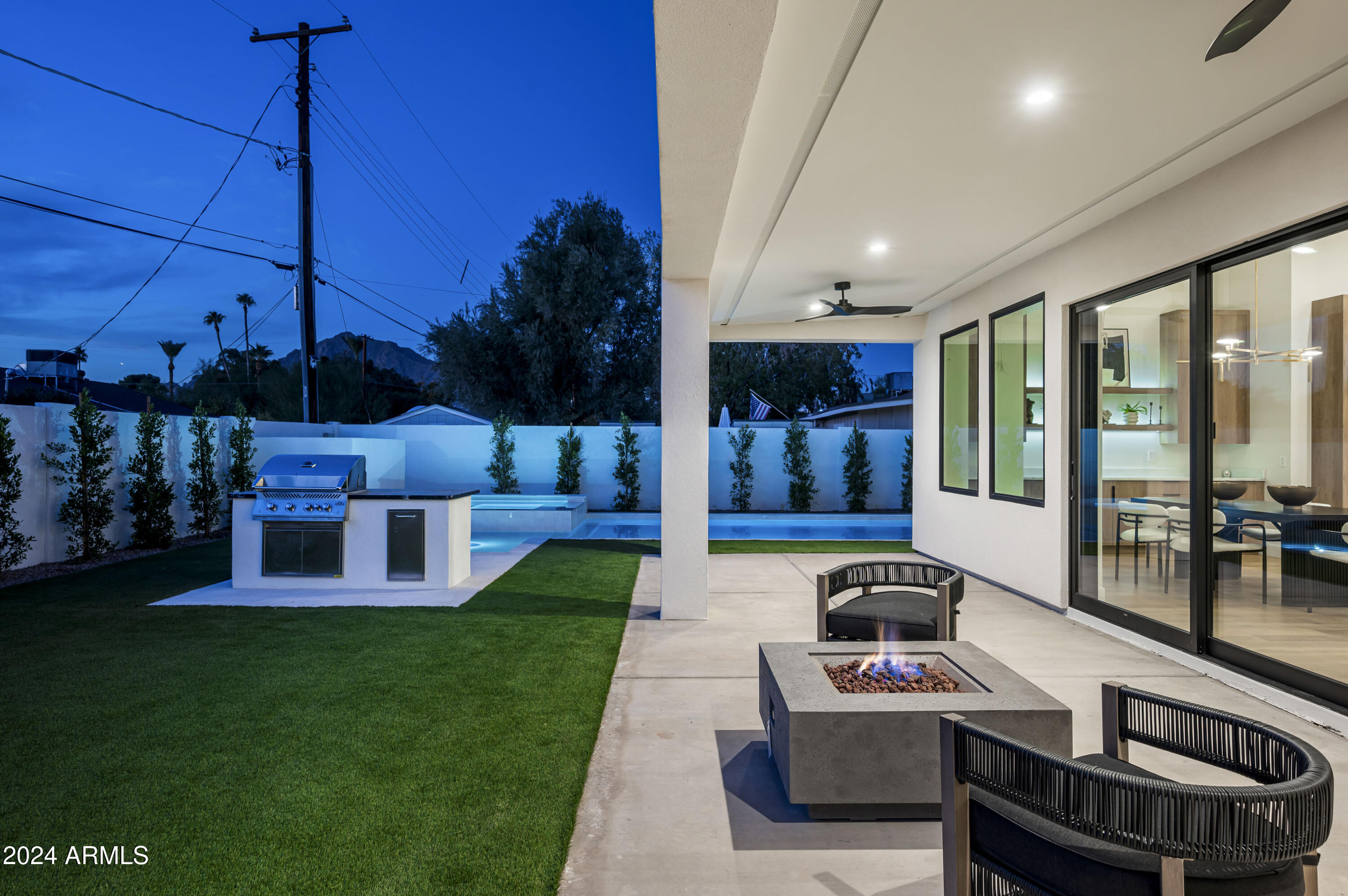 COUNTRY CLUB PLAZA - Residential