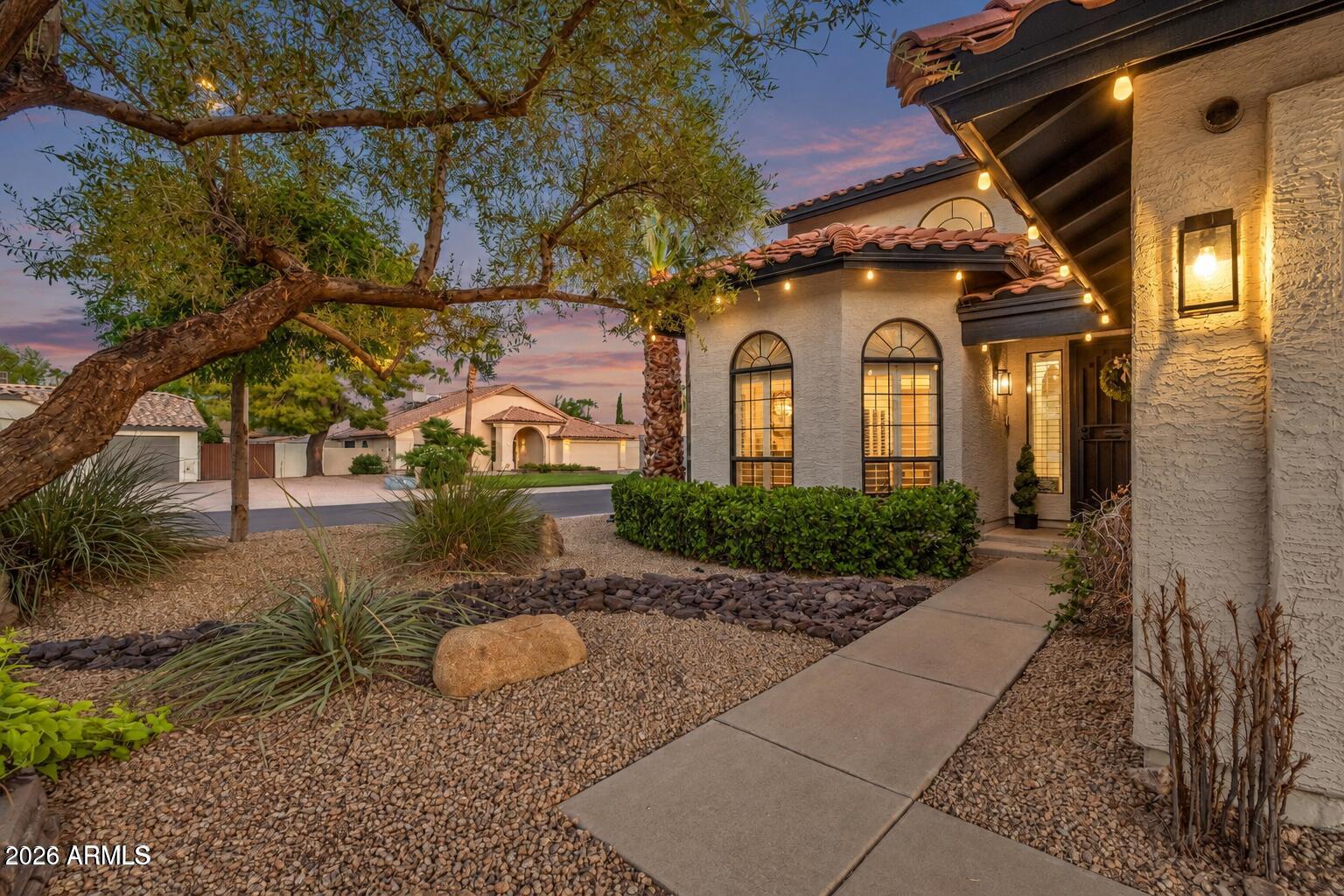 4509 E JANICE Way