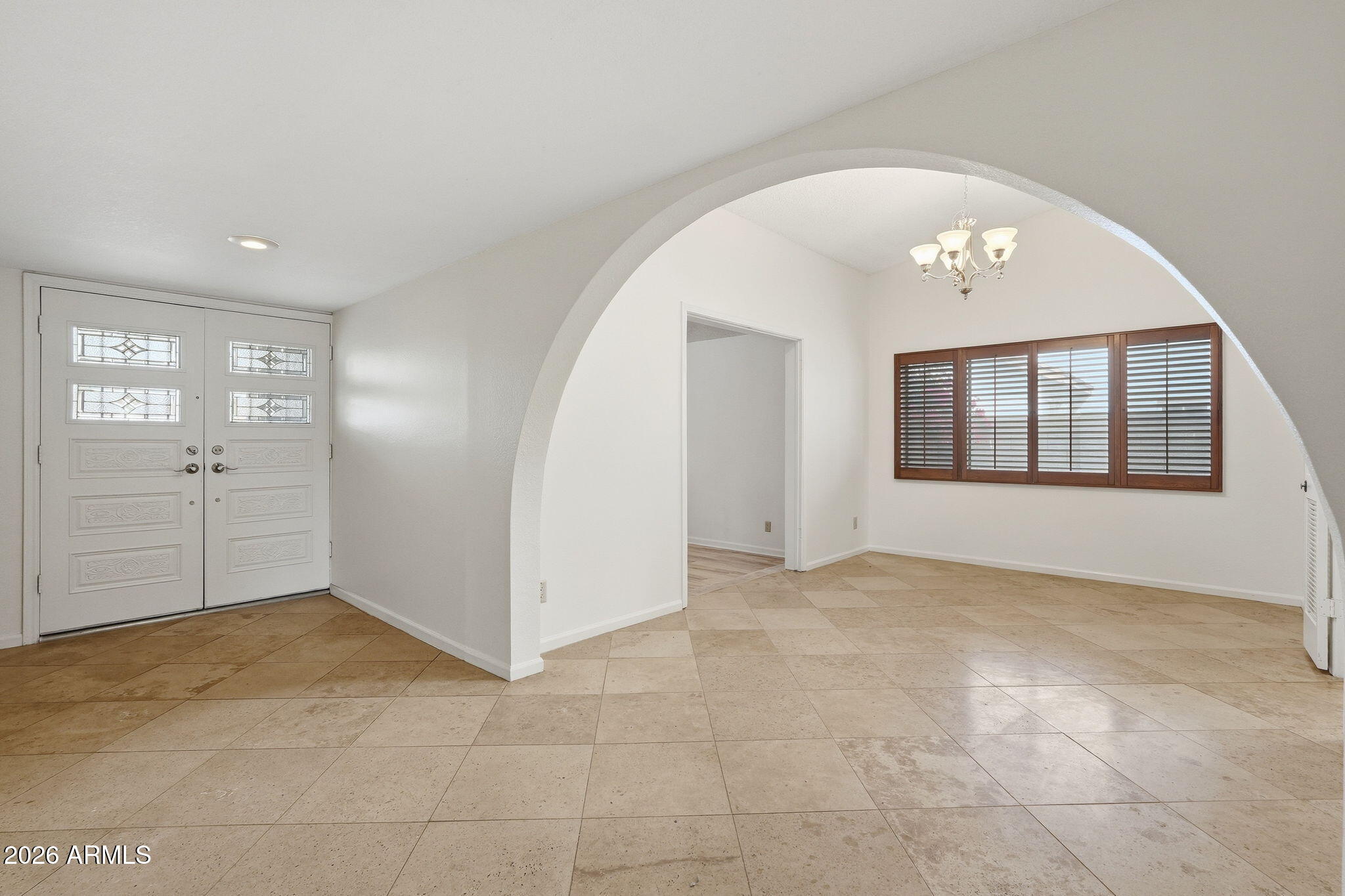 319 E HACKAMORE Street