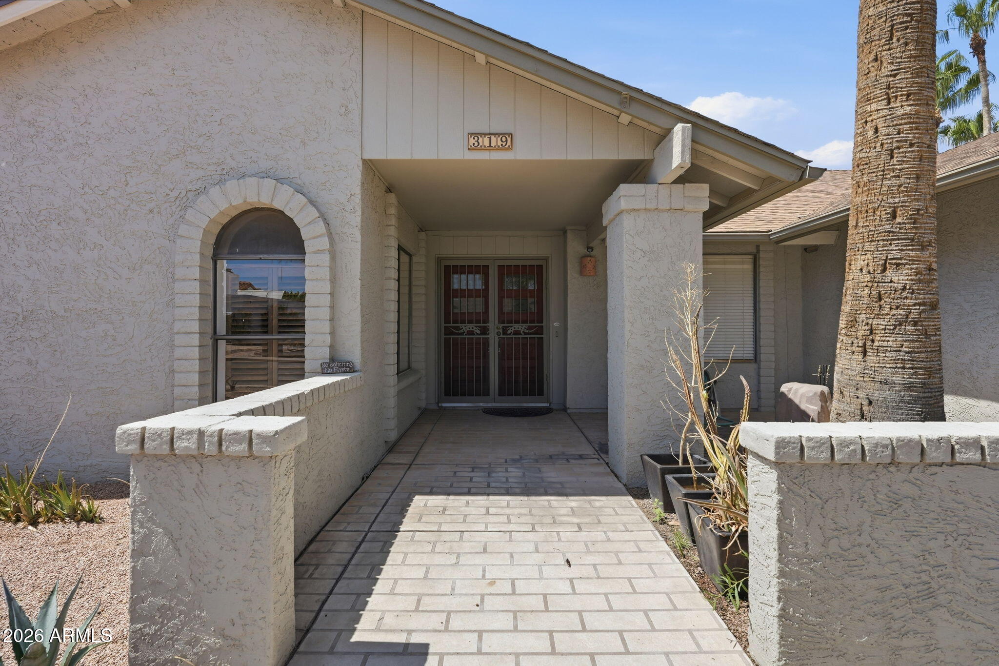 319 E HACKAMORE Street