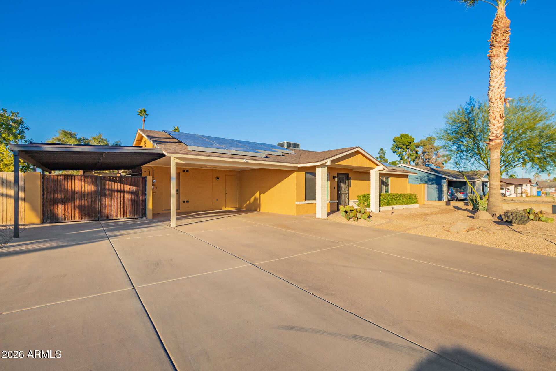 4746 W COLUMBINE Drive