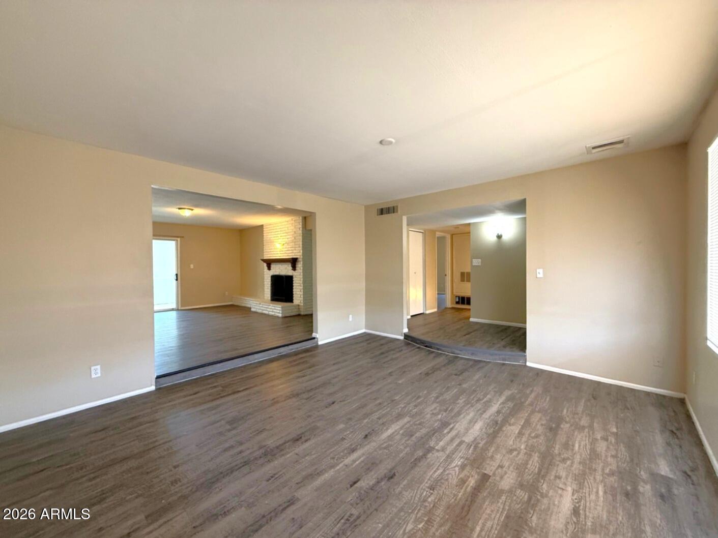 4212 W CINNABAR Avenue