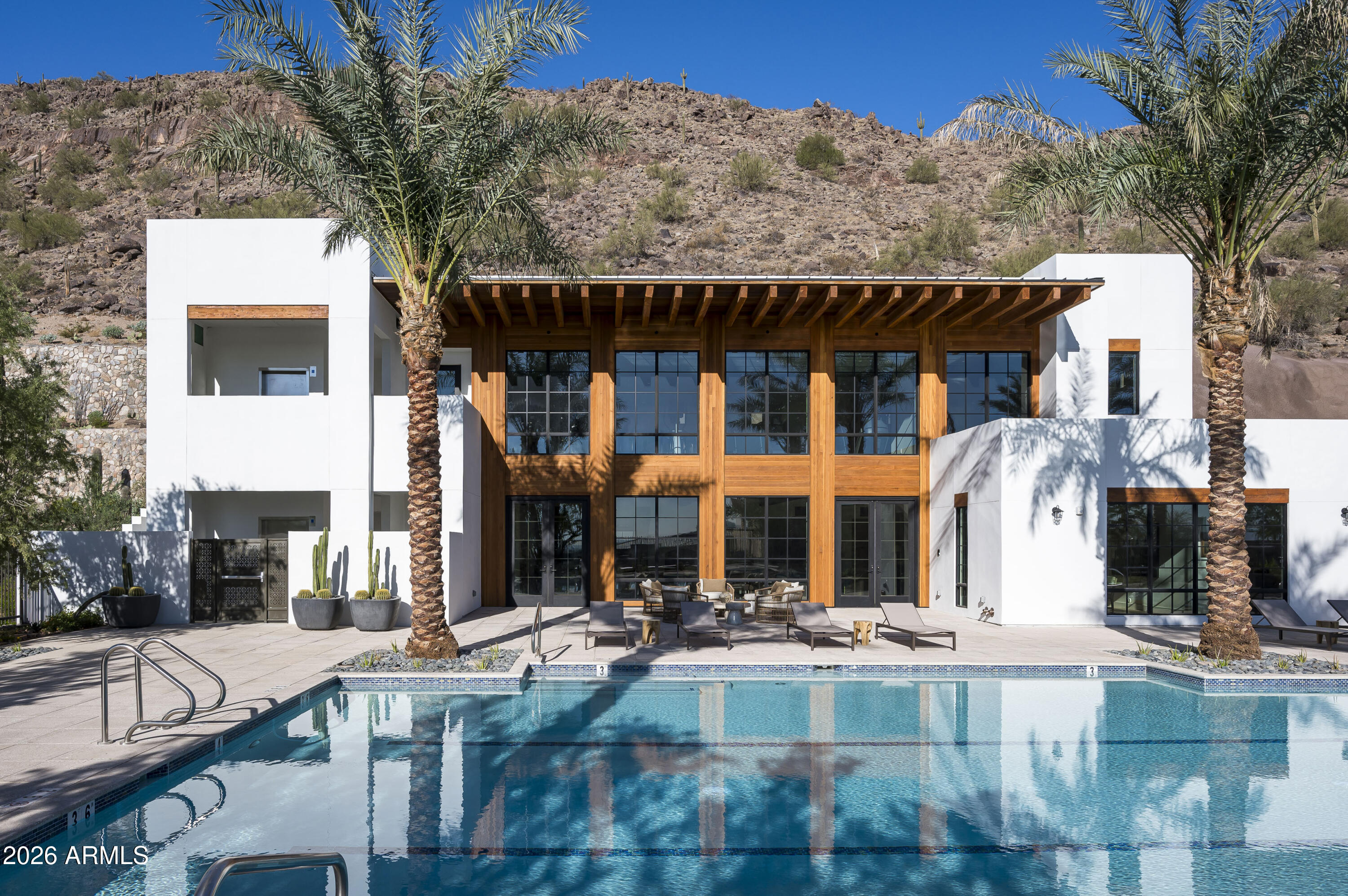 PHOENICIAN - Residential