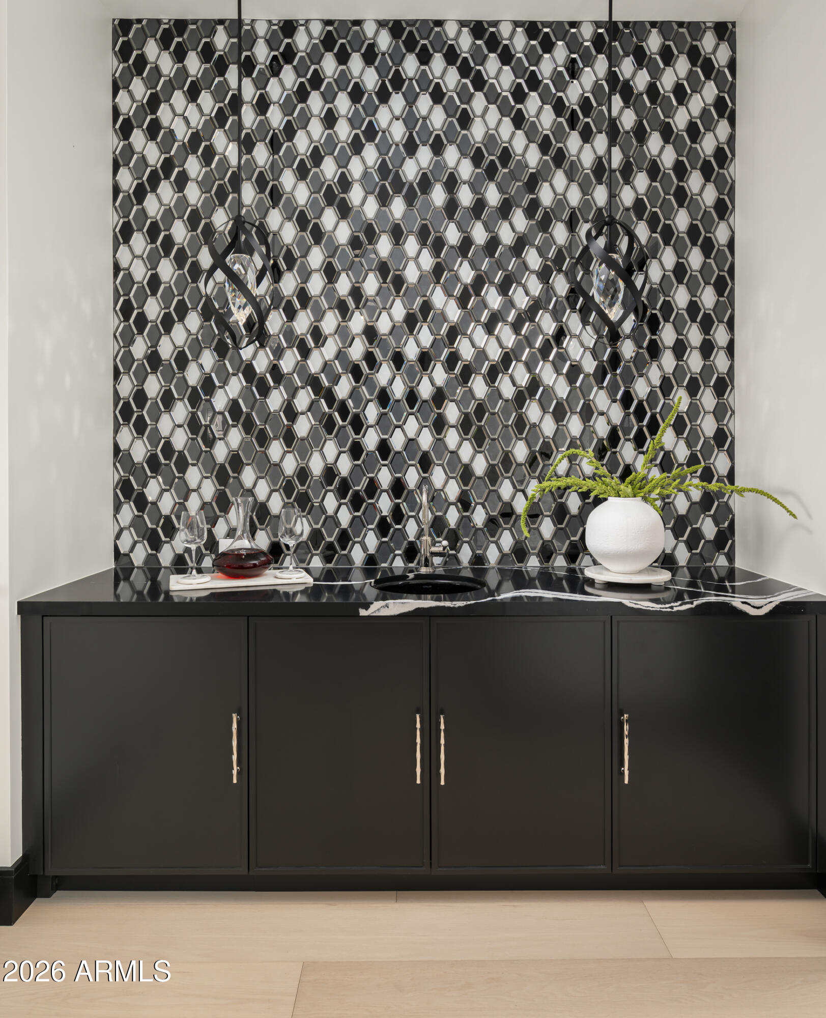 PHOENICIAN - Residential