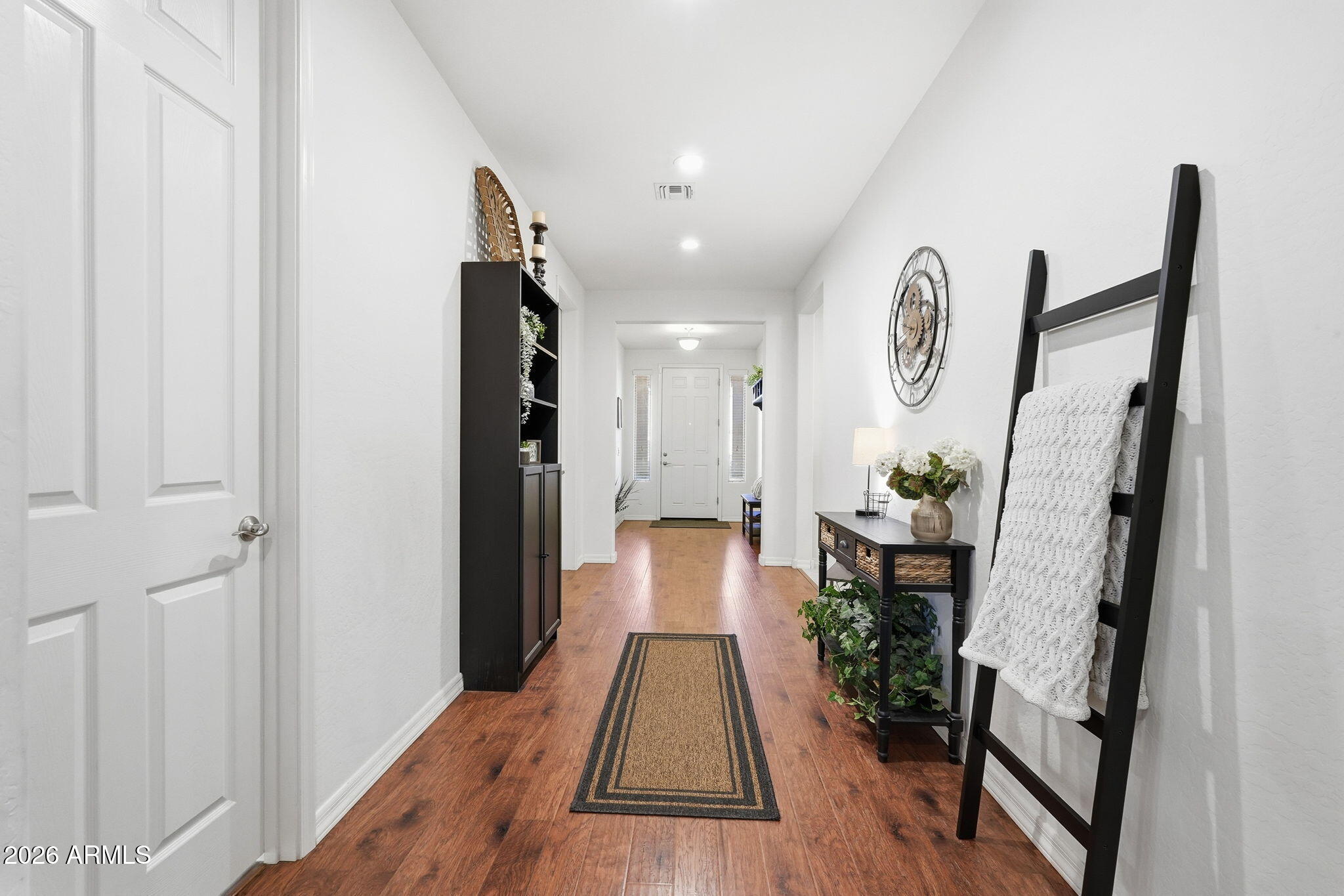 867 W DESERT GLEN Drive