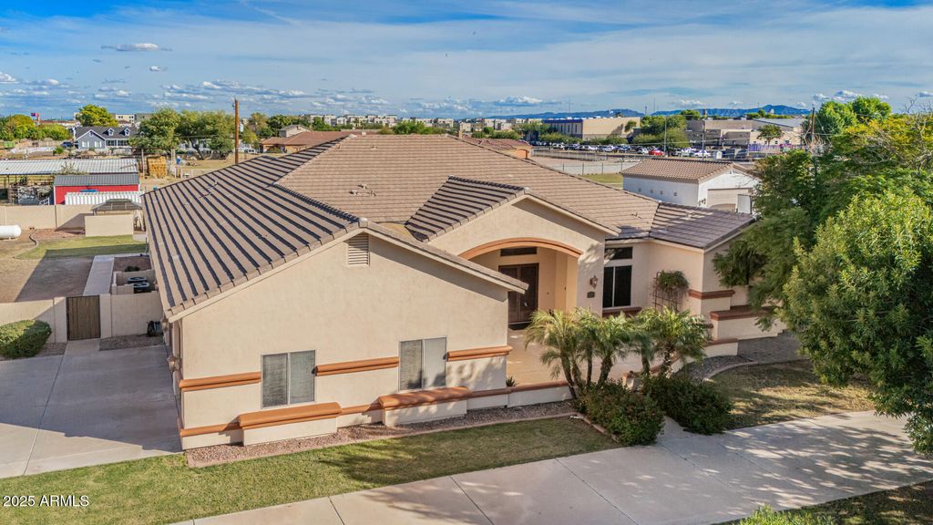 Photo of 2329 N 103rd Drive, Avondale, AZ 85392 (MLS # 6952372)