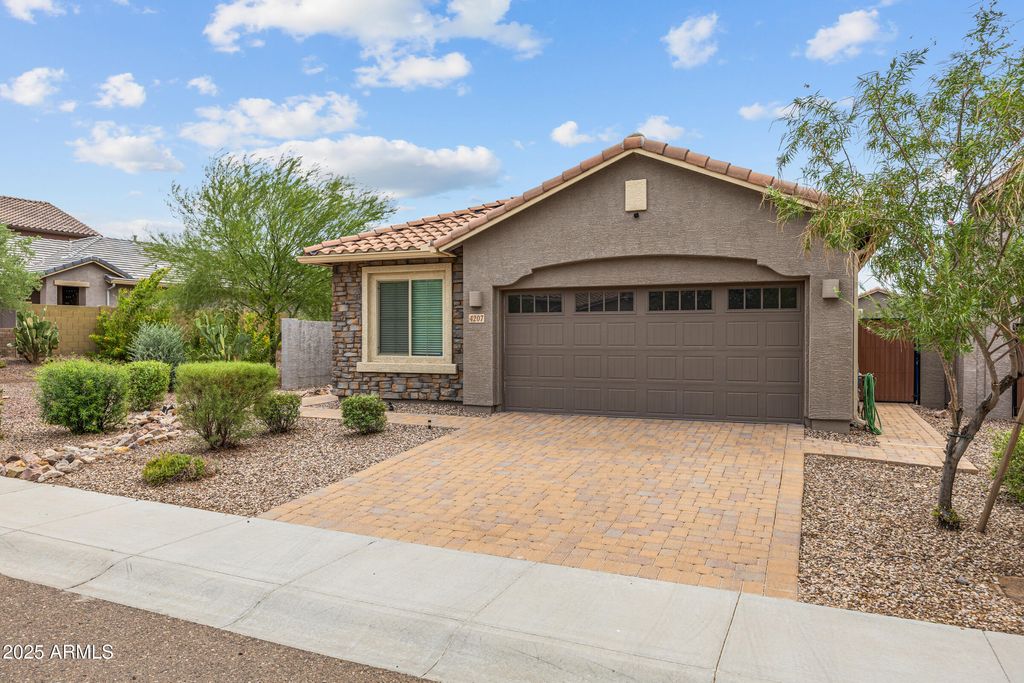 Photo of 4207 W Bradshaw Creek Lane, New River, AZ 85087 (MLS # 6911155)