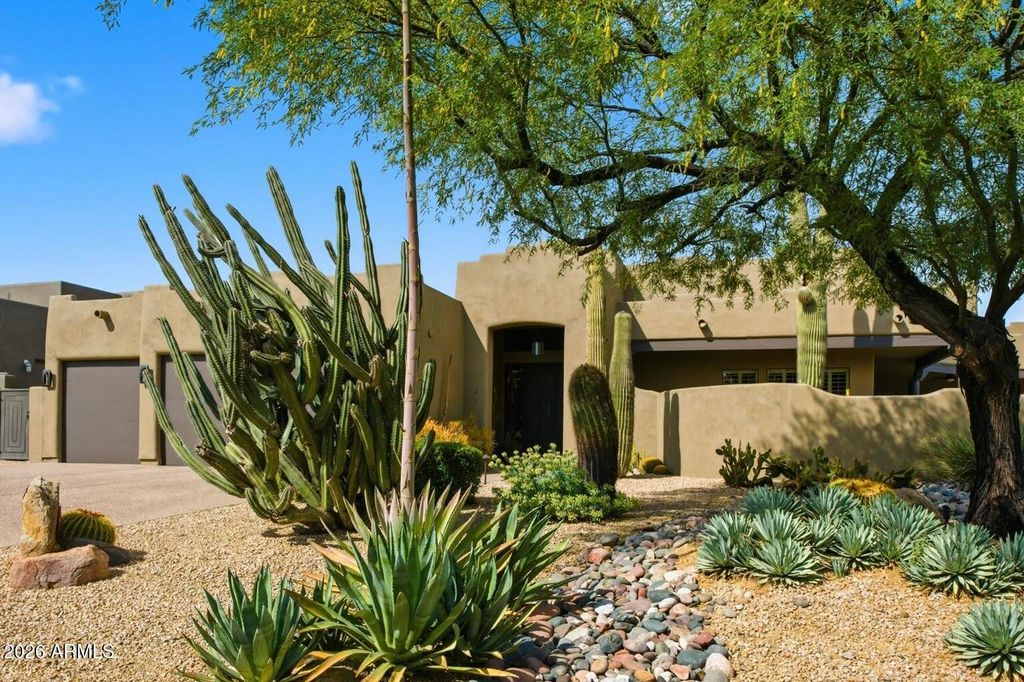 Photo of 10898 E Dale Lane, Scottsdale, AZ 85262 (MLS # 7008393)