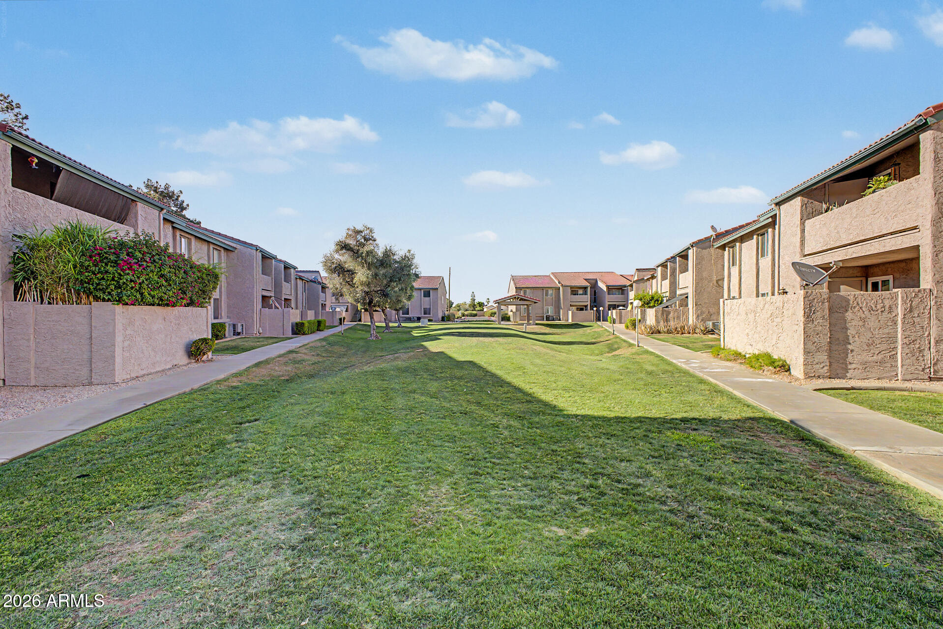 WOODGLEN SQUARE CONDOMINIUMS TRACT F - Residential