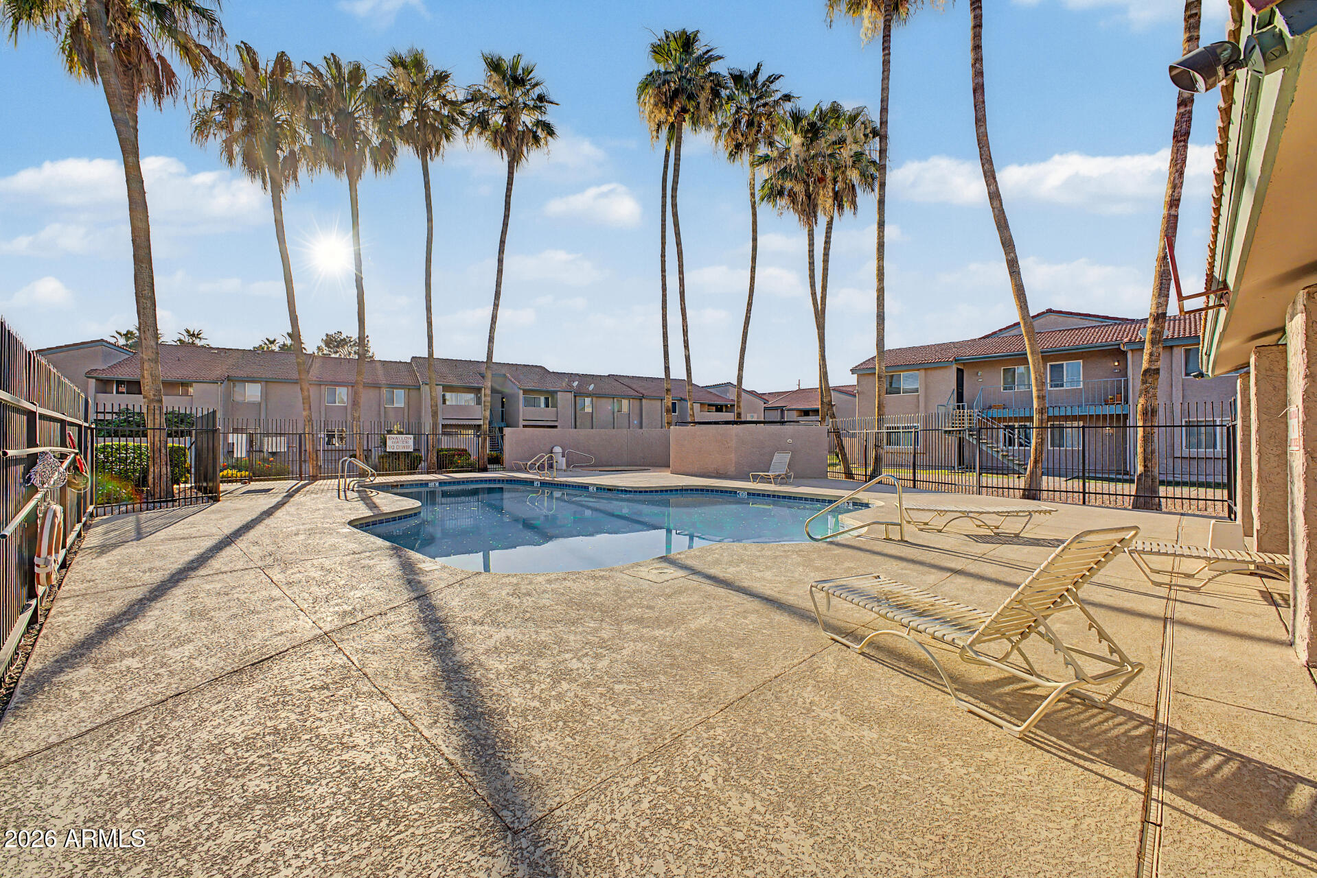 WOODGLEN SQUARE CONDOMINIUMS TRACT F - Residential