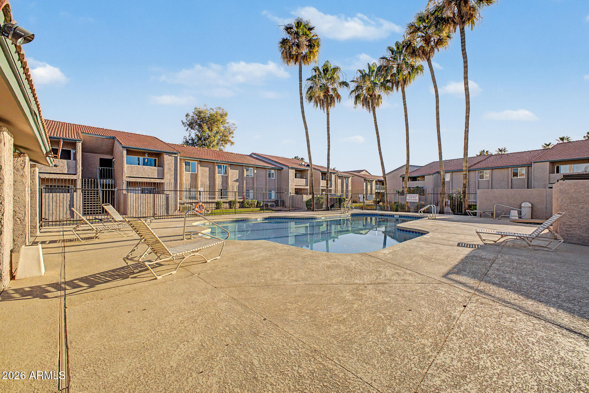 WOODGLEN SQUARE CONDOMINIUMS TRACT F - Residential