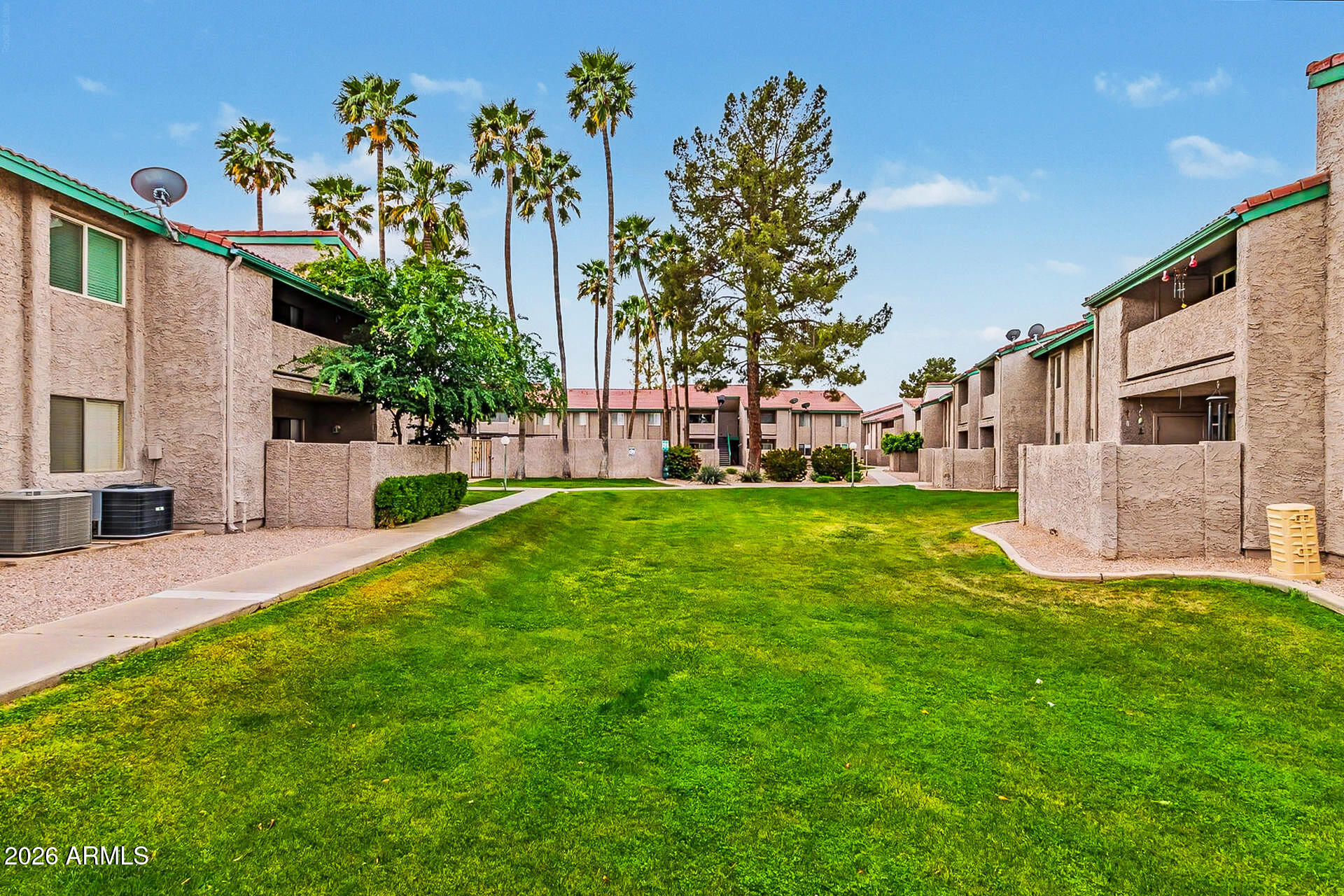 WOODGLEN SQUARE CONDOMINIUMS TRACT F - Residential