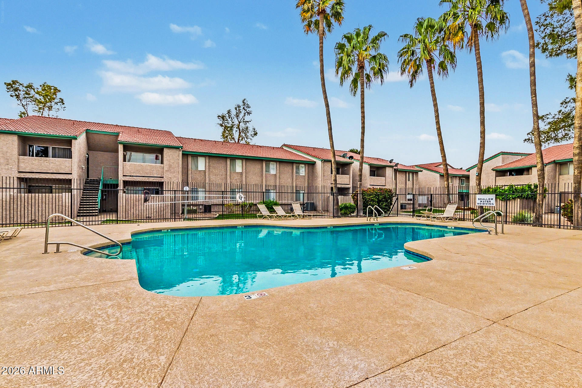 WOODGLEN SQUARE CONDOMINIUMS TRACT F - Residential