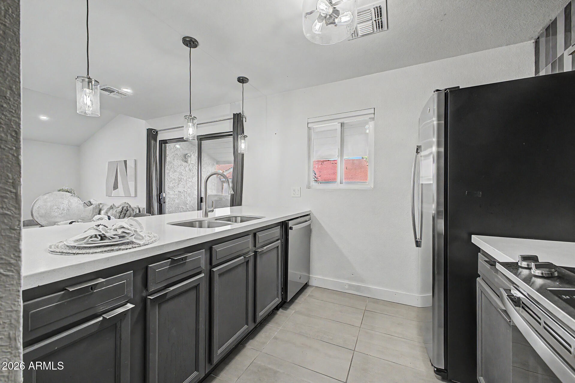 WOODGLEN SQUARE CONDOMINIUMS TRACT F - Residential