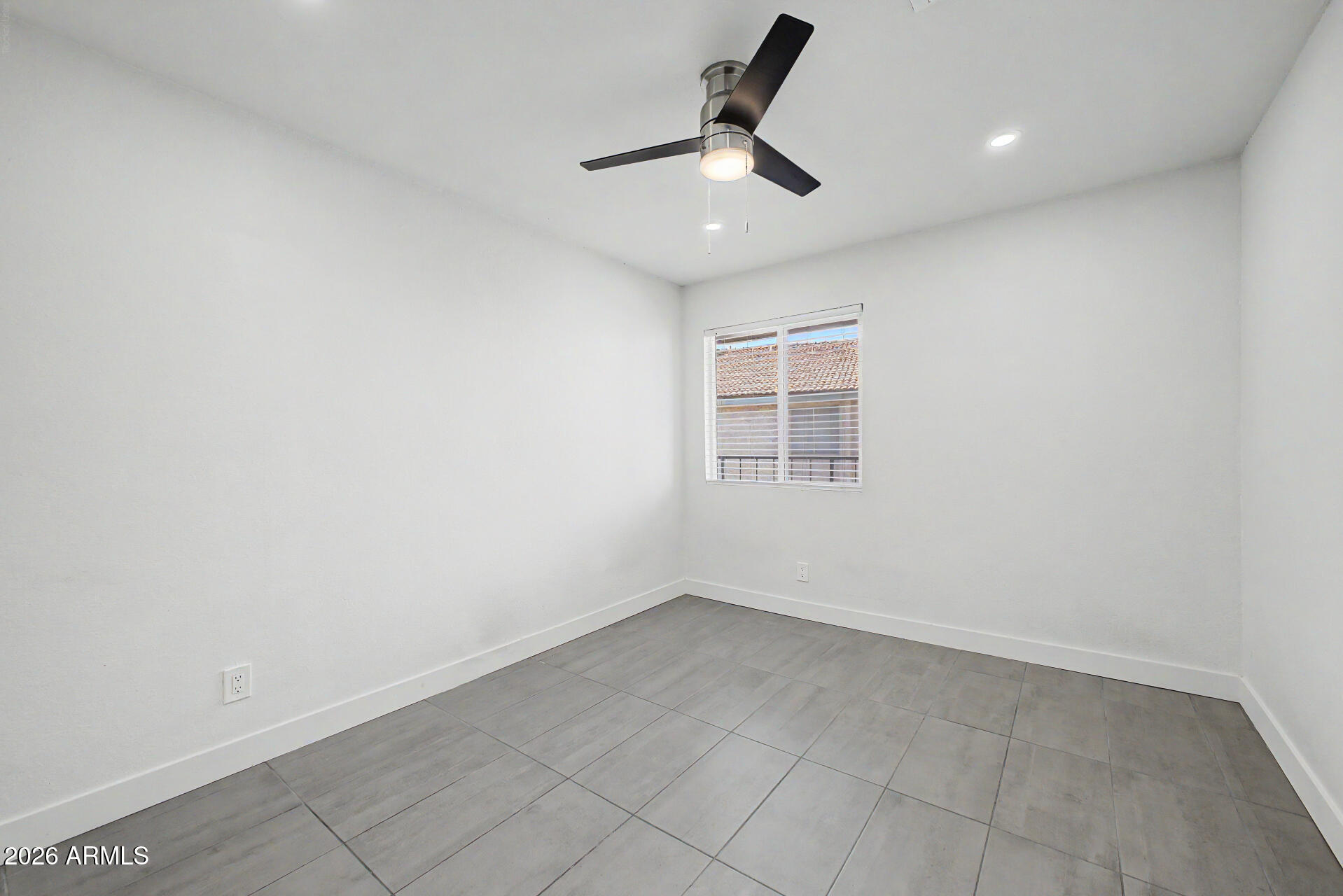 WOODGLEN SQUARE CONDOMINIUMS TRACT F - Residential