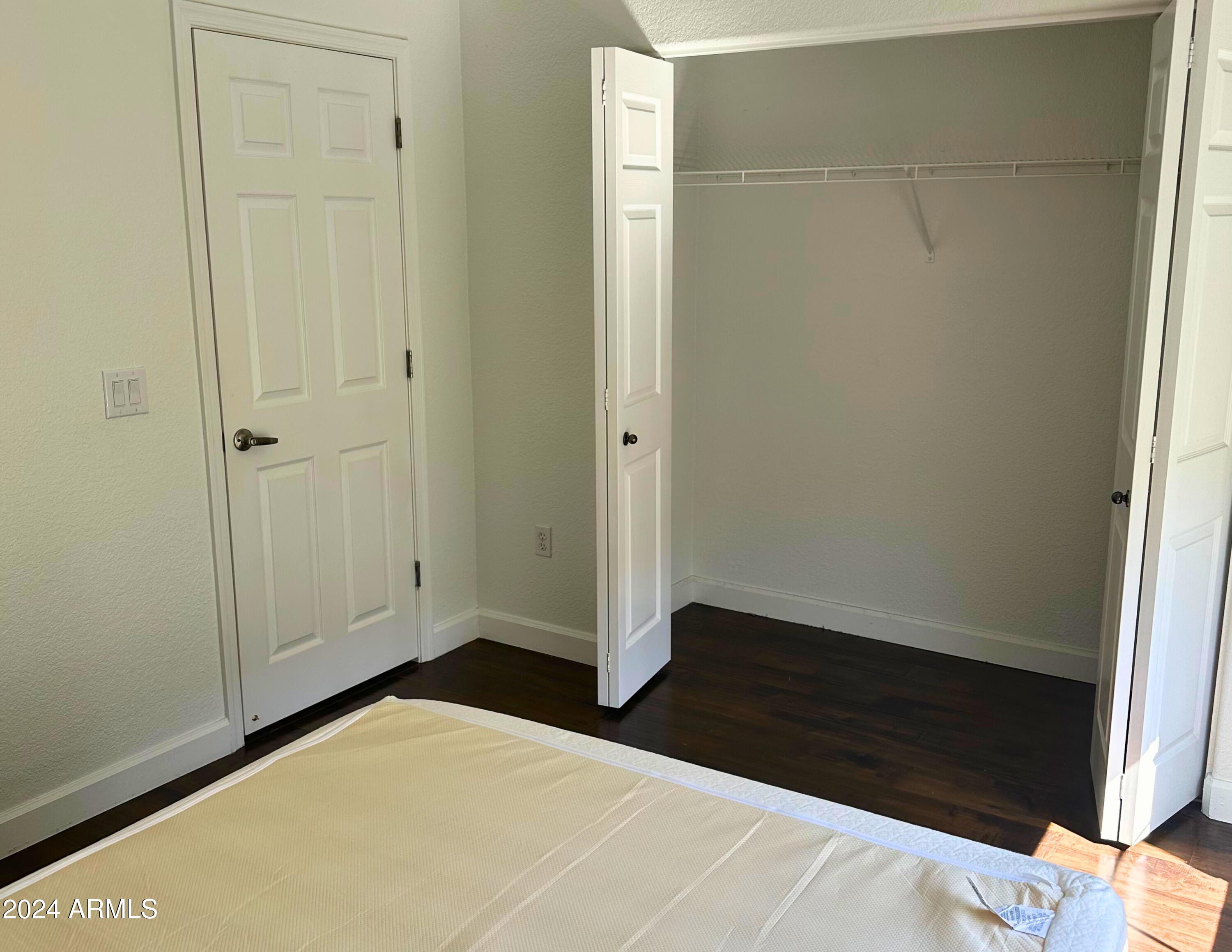 Phoenix, Arizona 85032, United States, 2 Bedrooms Bedrooms, ,2 BathroomsBathrooms,Residential,Pending,29610