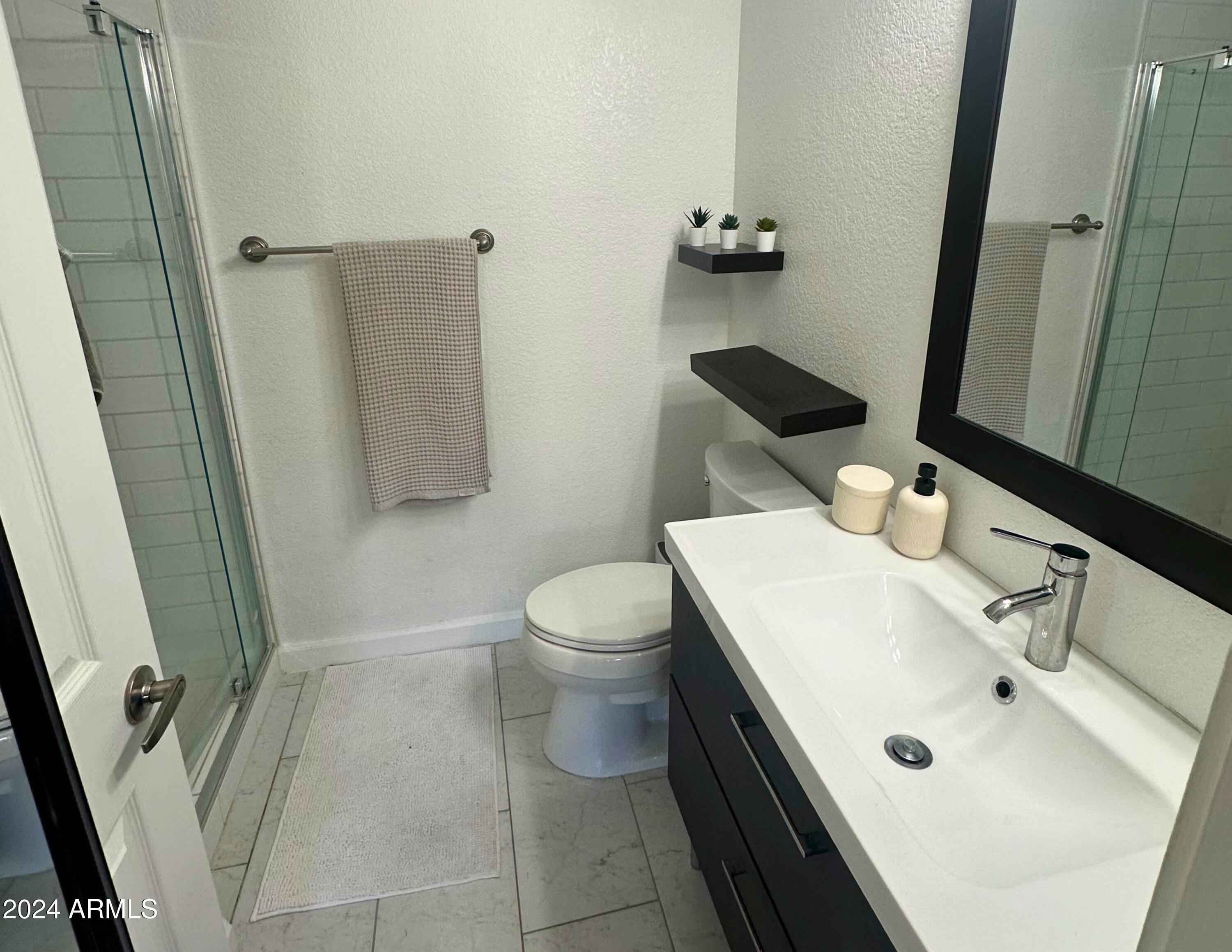 Phoenix, Arizona 85032, United States, 2 Bedrooms Bedrooms, ,2 BathroomsBathrooms,Residential,Pending,29610