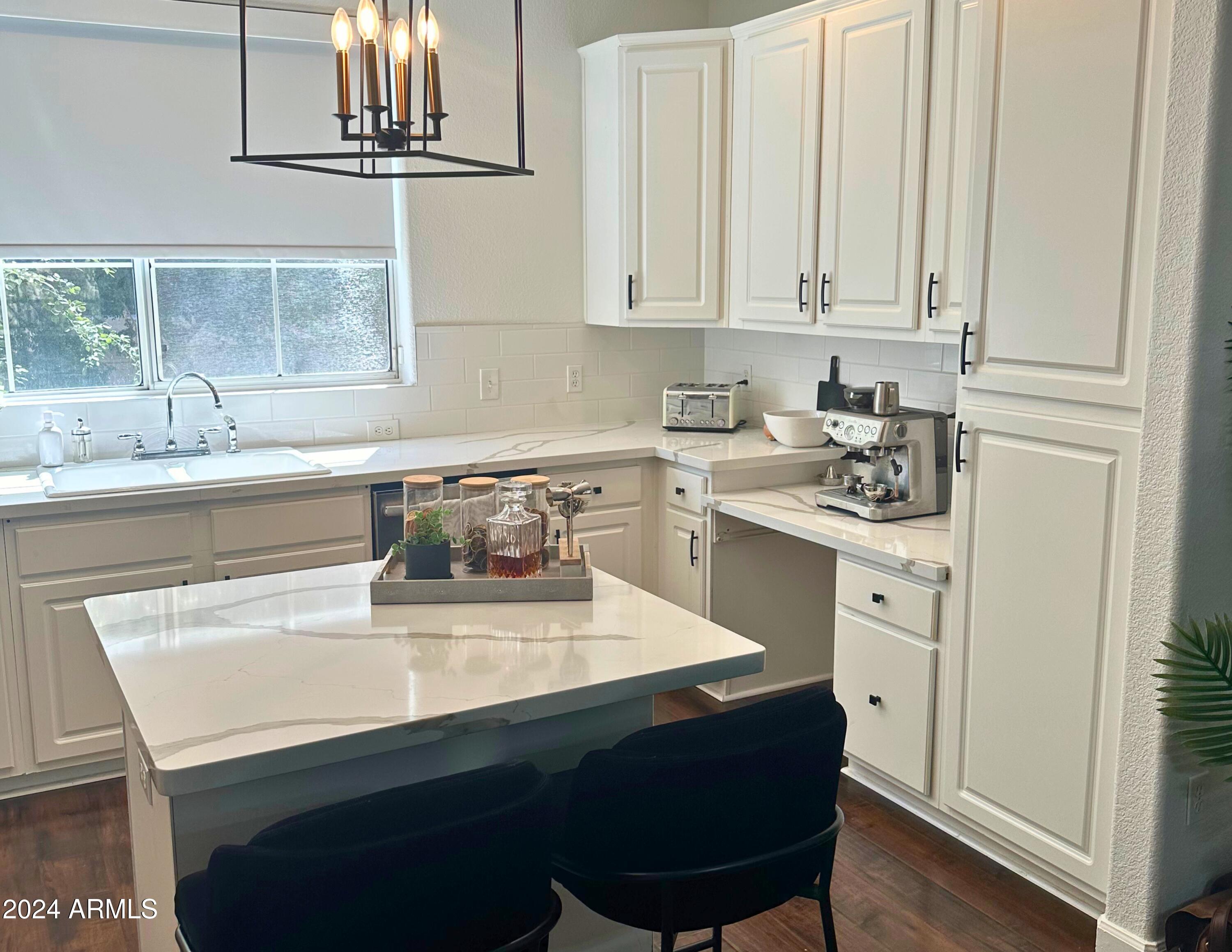 Phoenix, Arizona 85032, United States, 2 Bedrooms Bedrooms, ,2 BathroomsBathrooms,Residential,Pending,29610