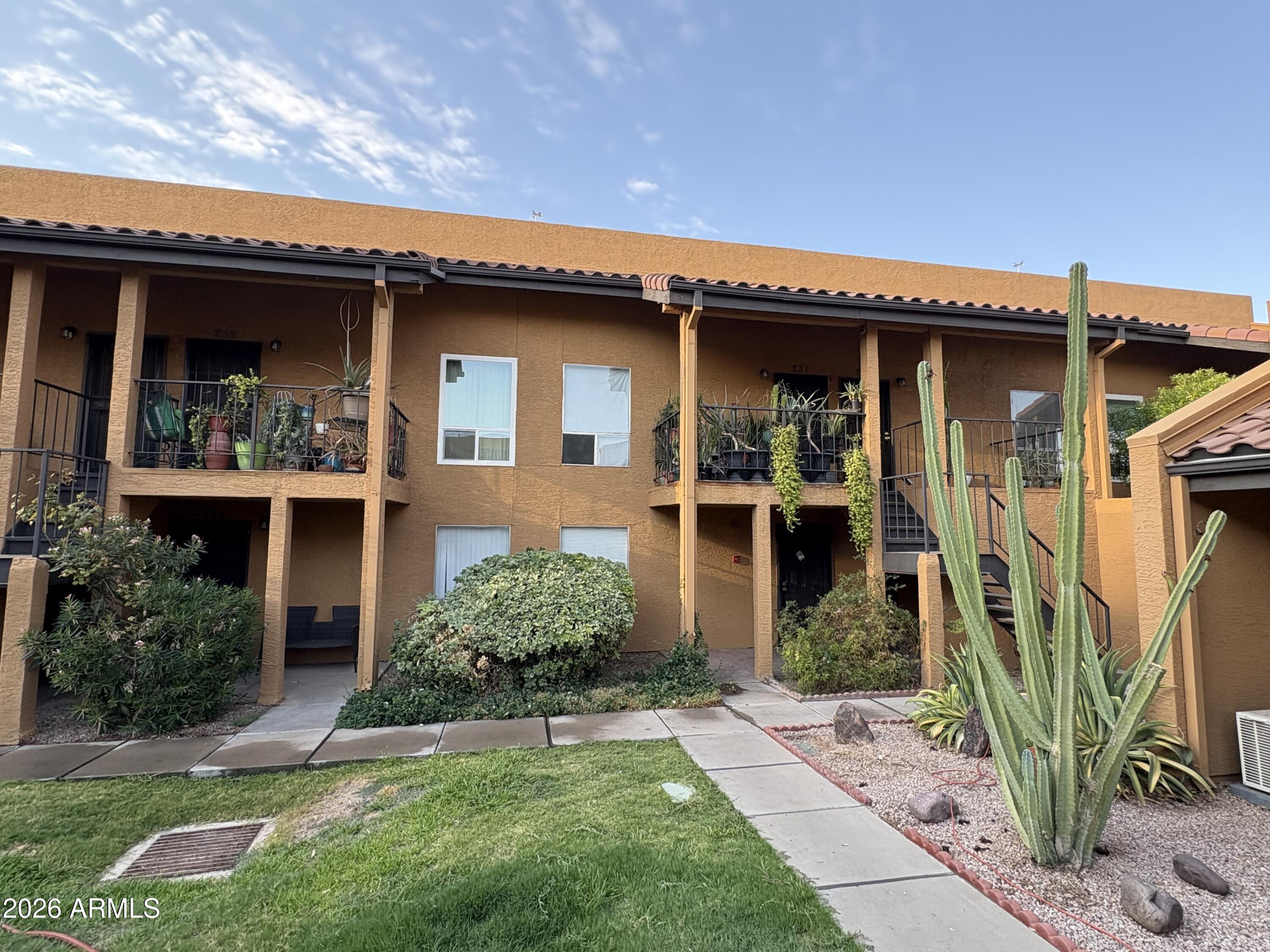 1831 W 1831 W Mulberry Dr Drive 241