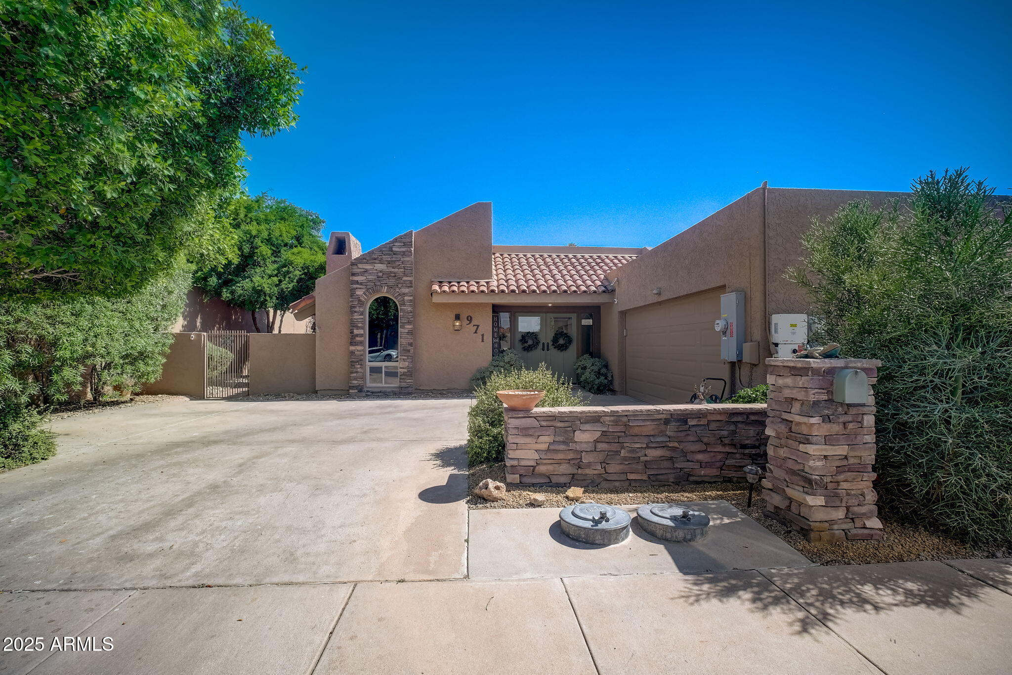 971 E ACACIA Circle