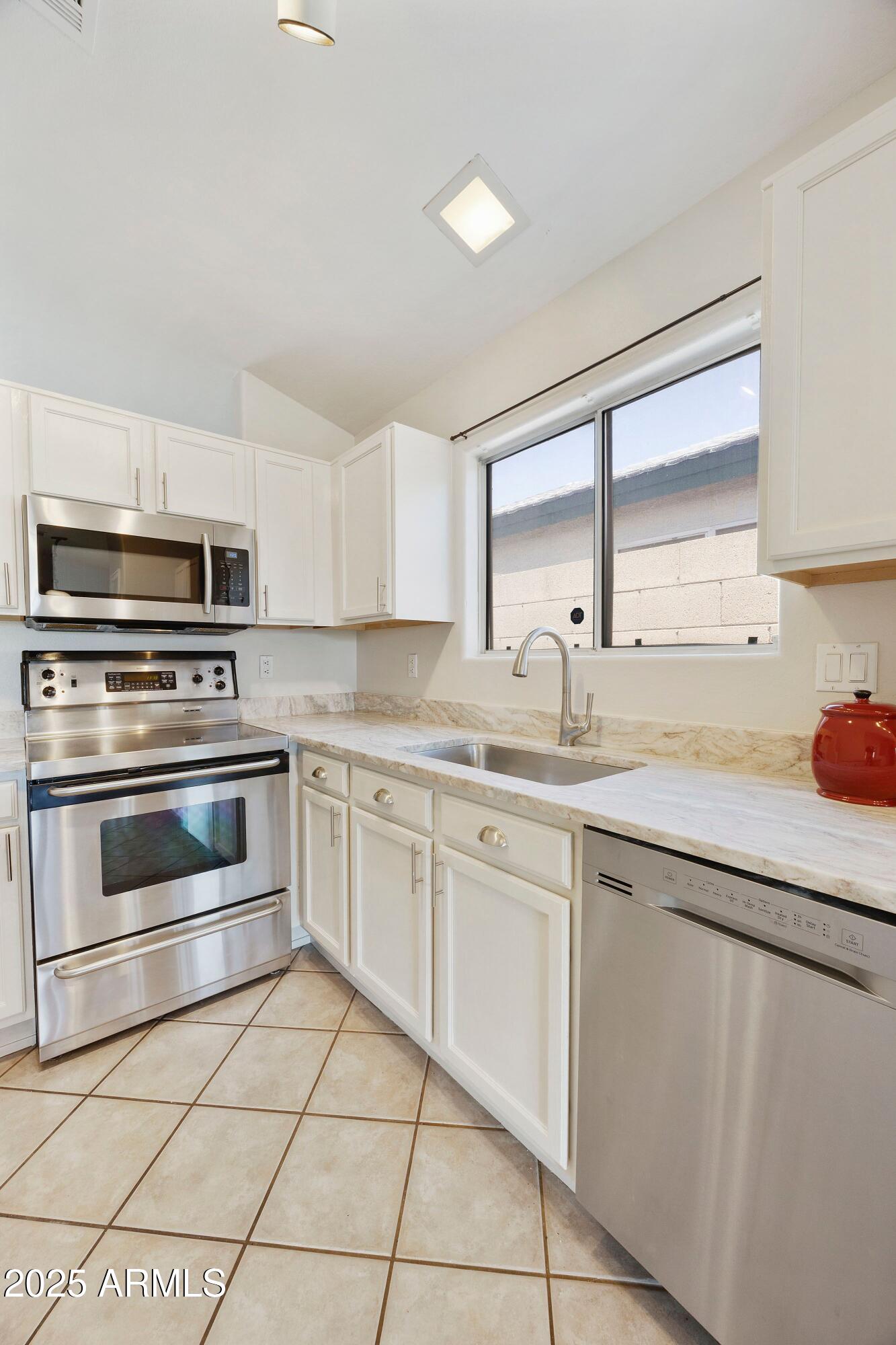 Phoenix, Arizona 85027, United States, 3 Bedrooms Bedrooms, ,2 BathroomsBathrooms,Residential,Active,151174