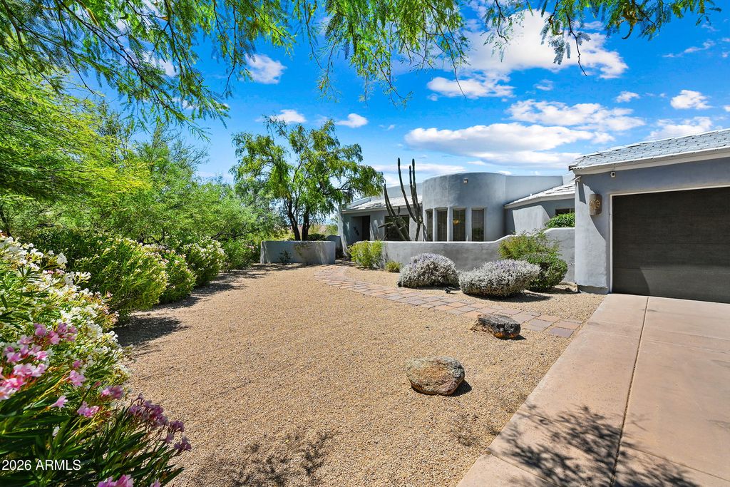 Photo of 11331 E Dale Lane, Scottsdale, AZ 85262 (MLS # 7038578)