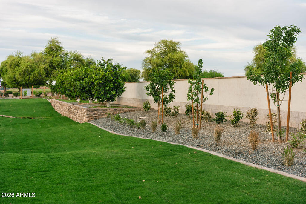 POWER & VIA DEL ORO - Land