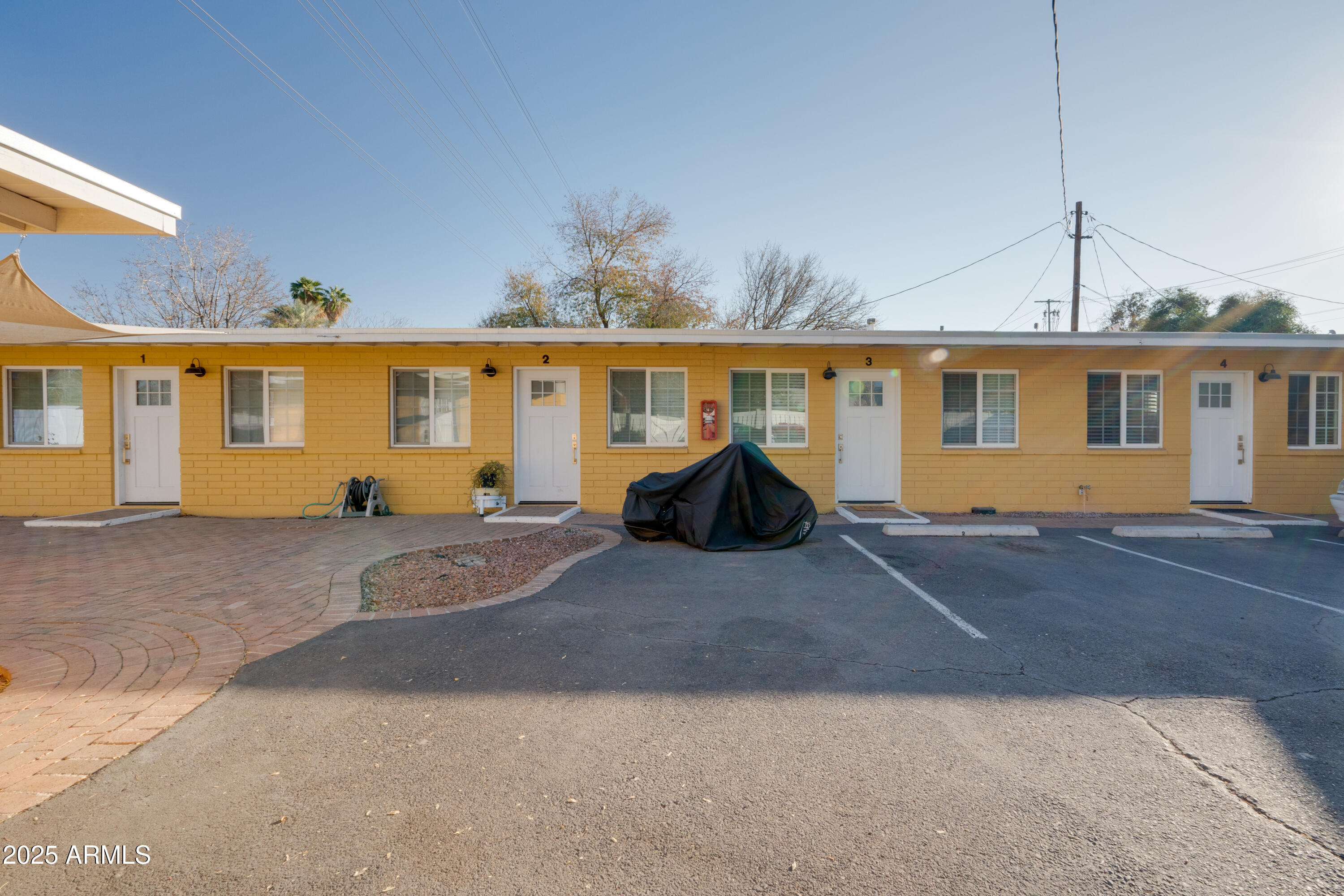 1219 S Farmer Avenue